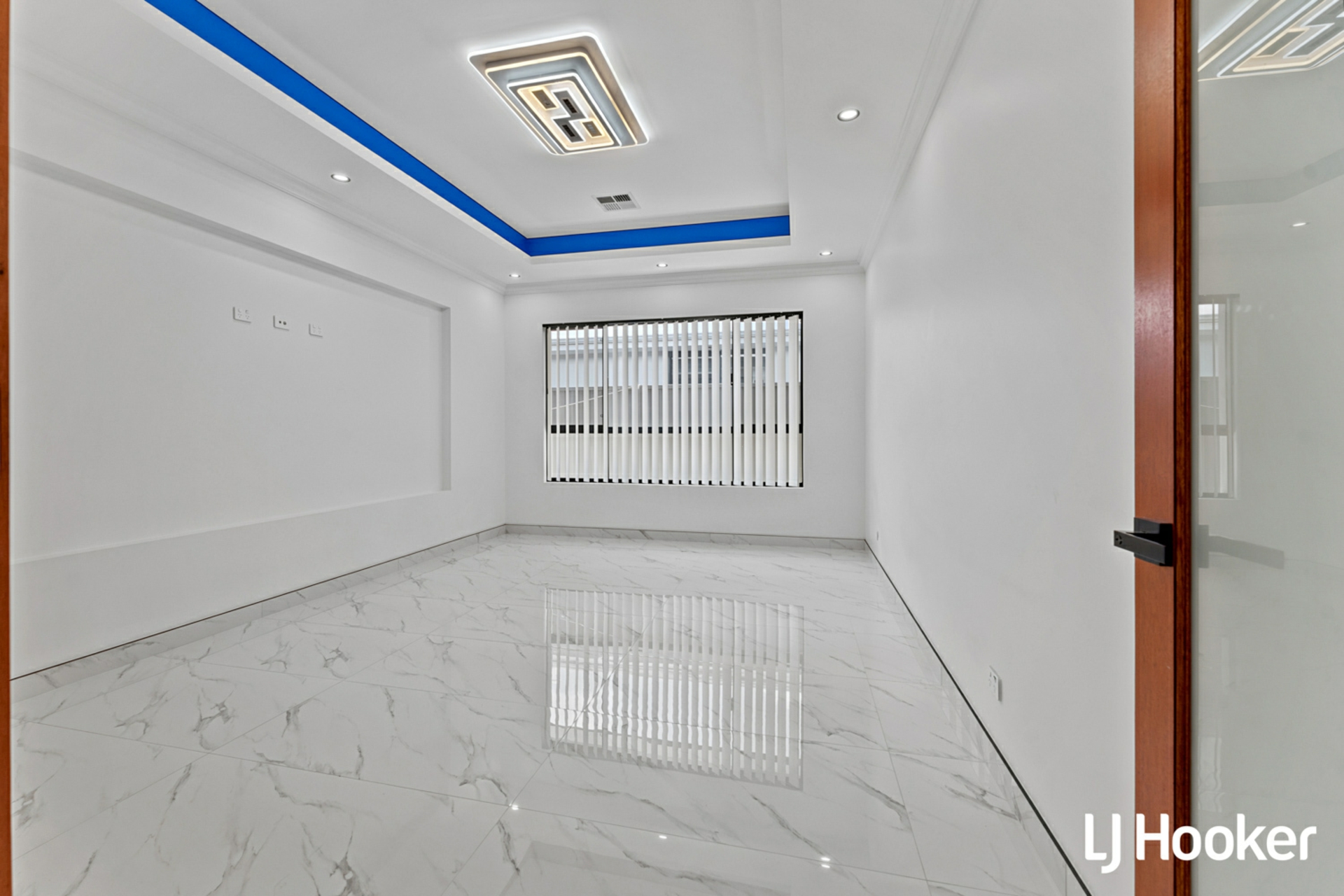25 Norfolk Drive — photo 8 of 28