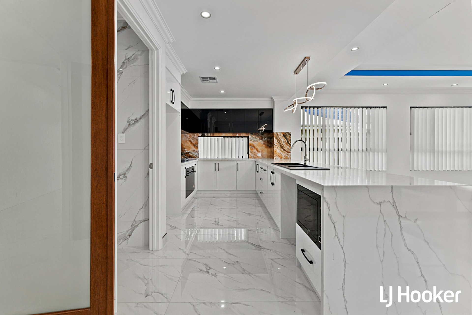25 Norfolk Drive — photo 11 of 28