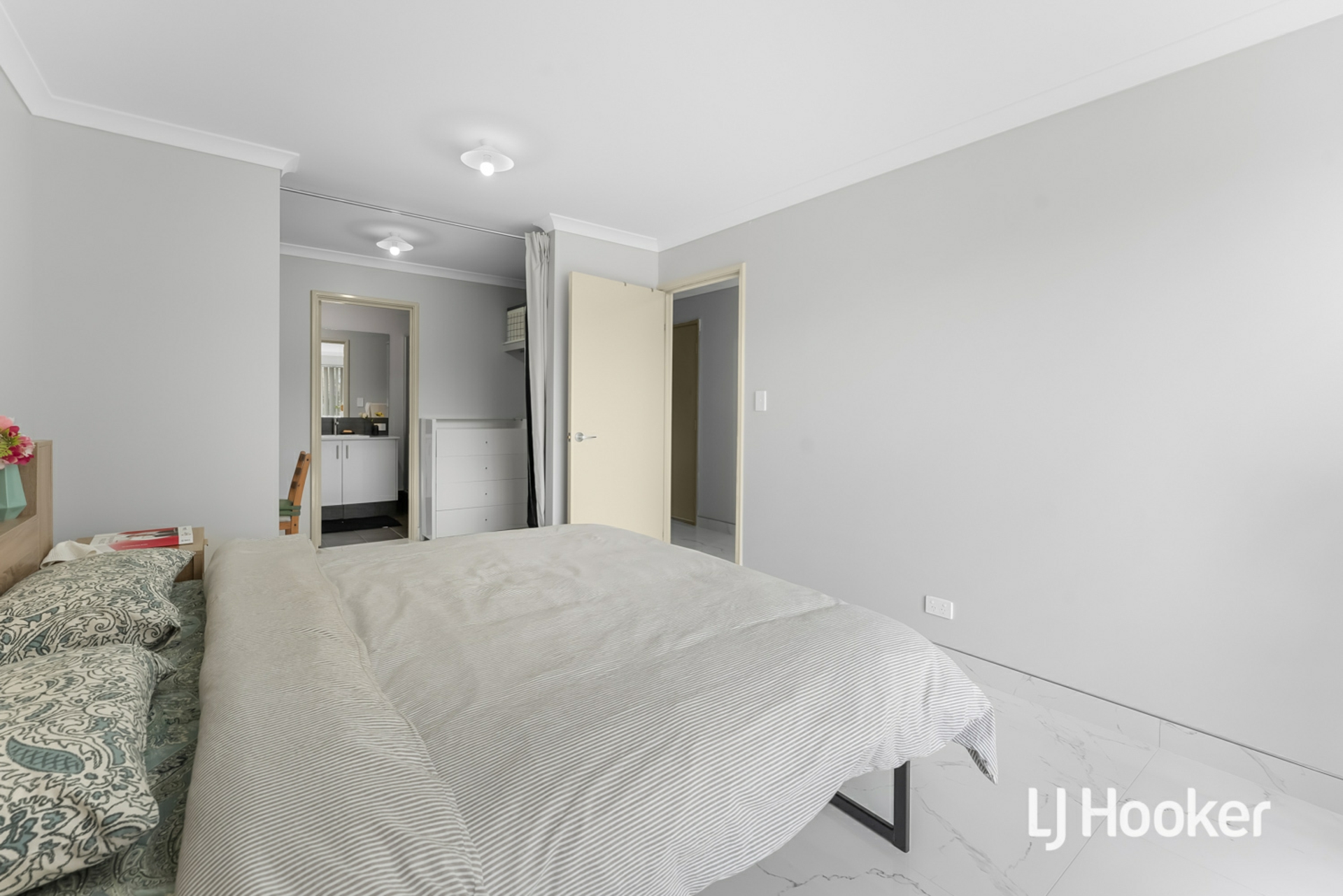 3 Upfield Street — photo 5 of 27