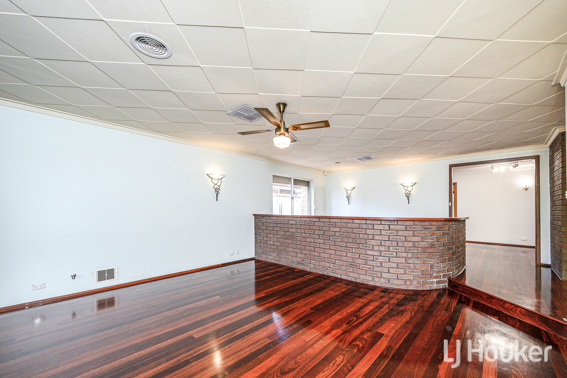 248 Vahland Avenue — photo 4 of 24