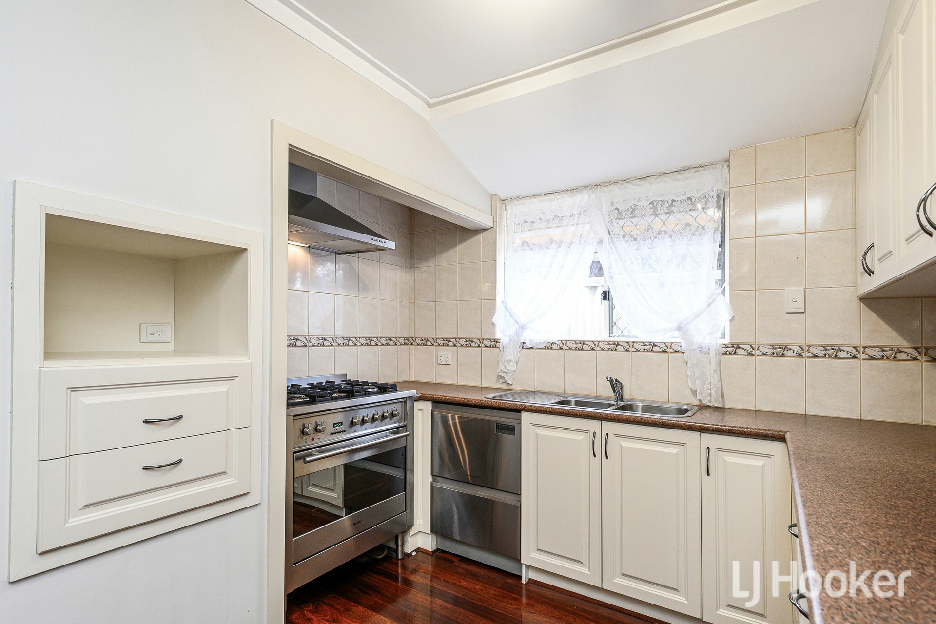 248 Vahland Avenue — photo 7 of 24