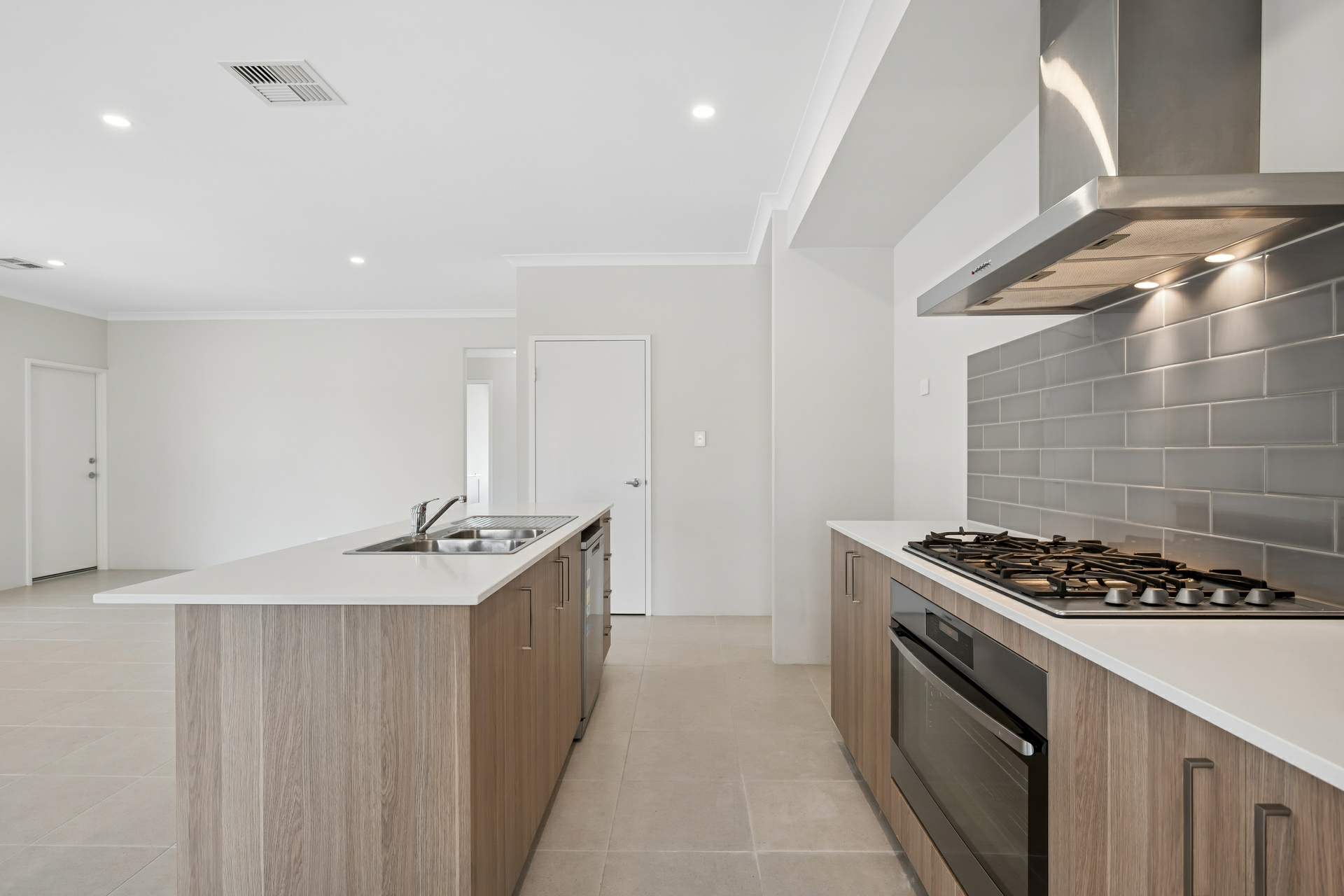 39B Martindale Avenue — photo 6 of 15