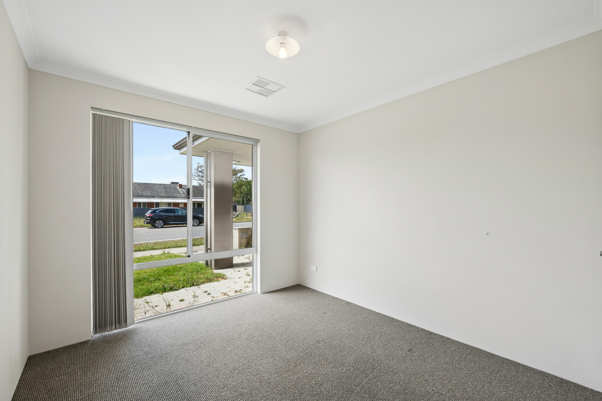 39B Martindale Avenue — photo 11 of 15