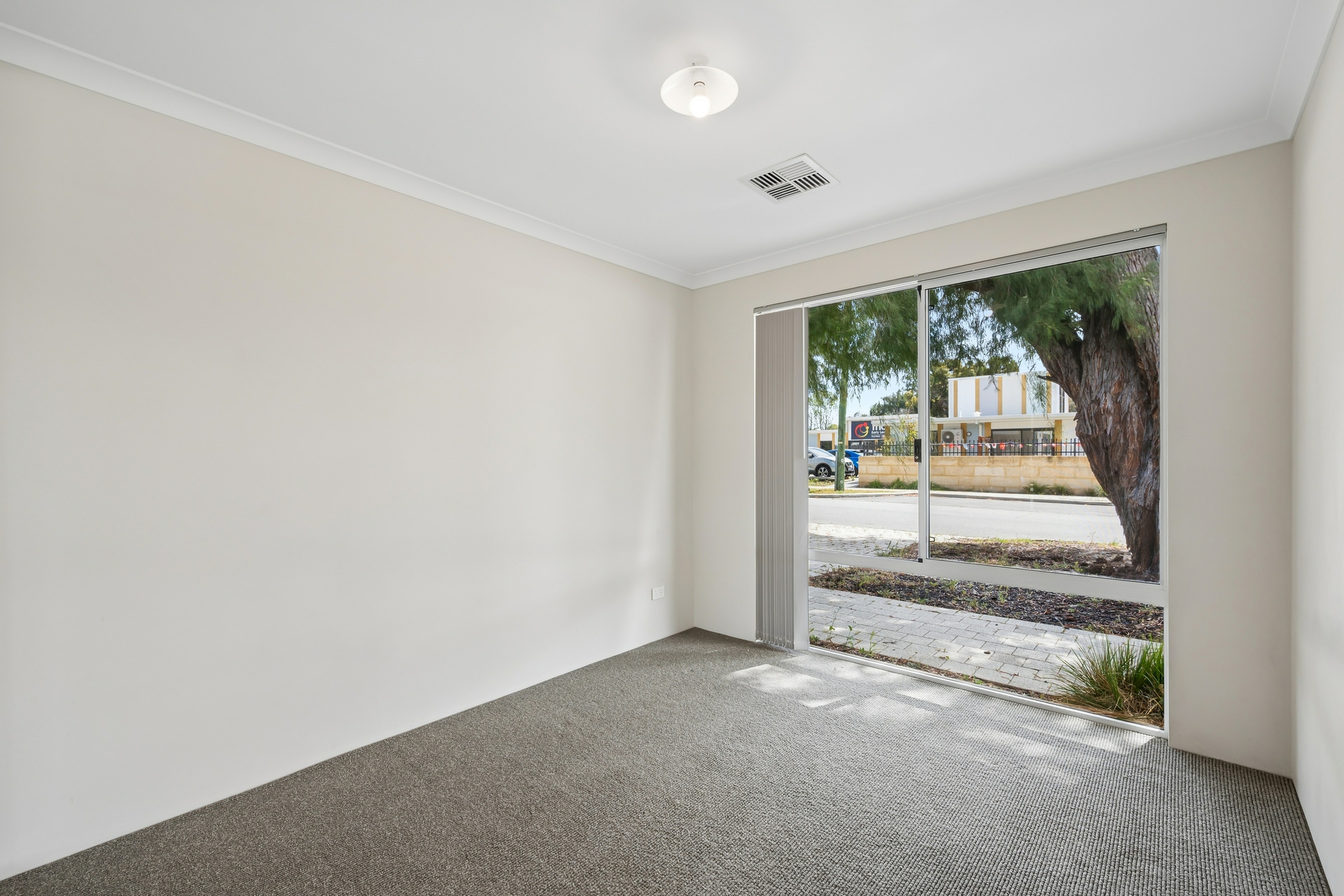 39B Martindale Avenue — photo 12 of 15