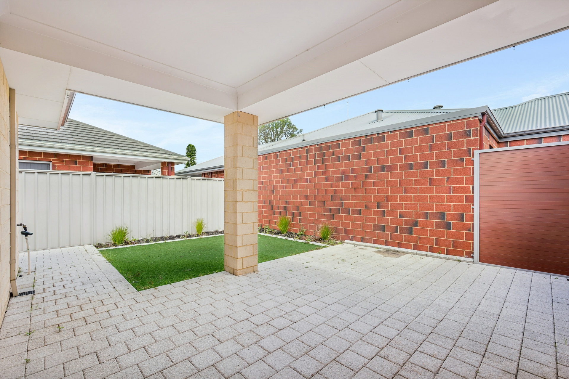 39B Martindale Avenue — photo 14 of 15