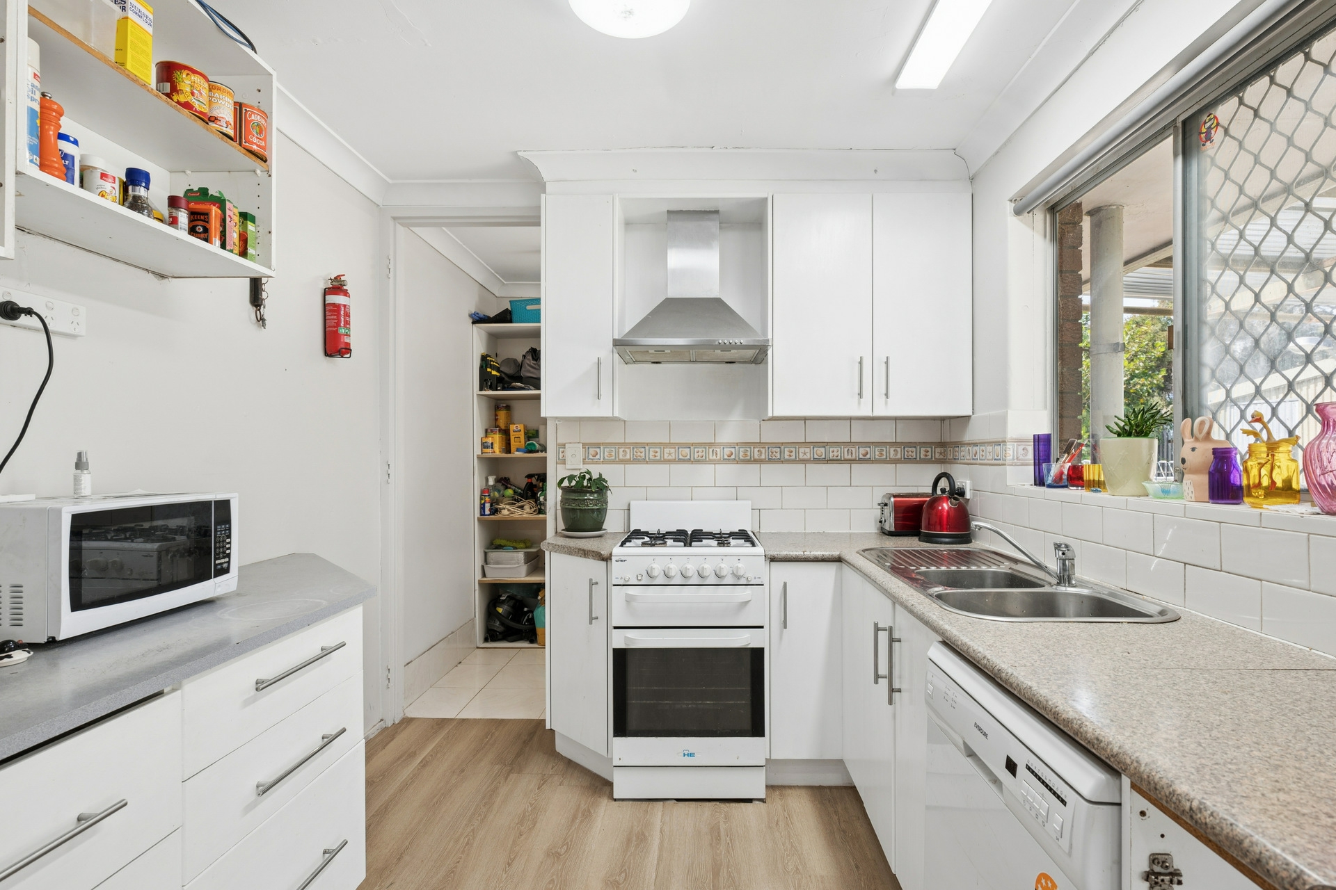 34 Lawrence Street — photo 6 of 17