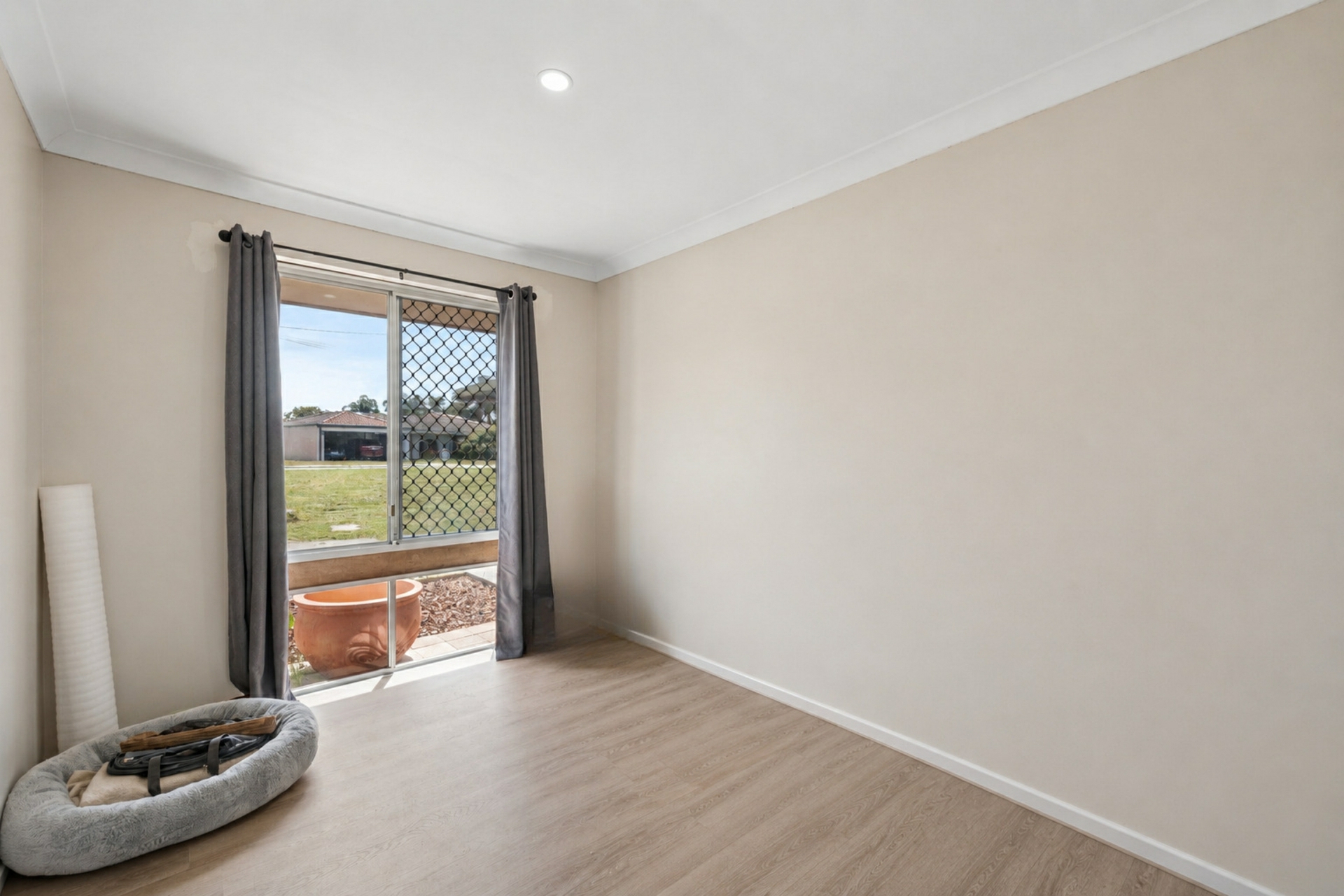 34 Lawrence Street — photo 10 of 17