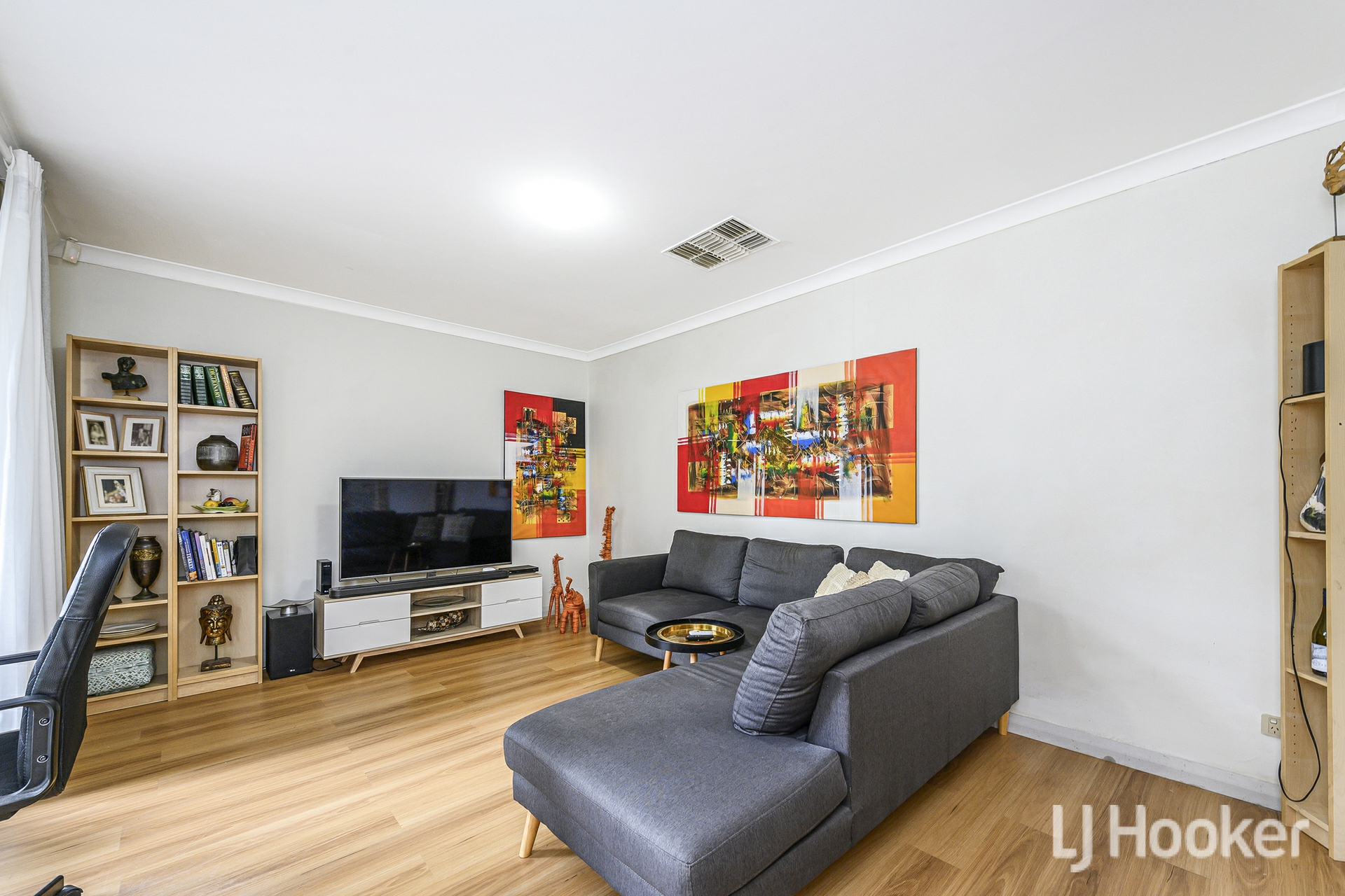 31 Knightsbridge Way — photo 5 of 30