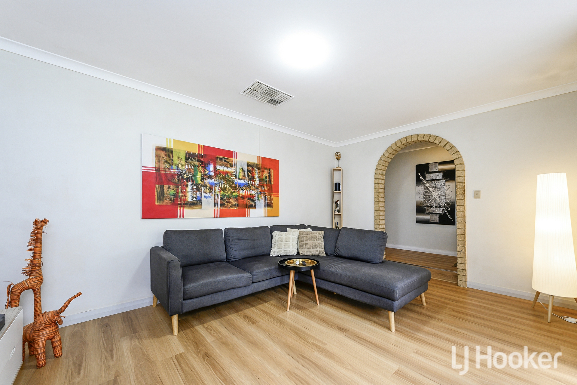 31 Knightsbridge Way — photo 7 of 30