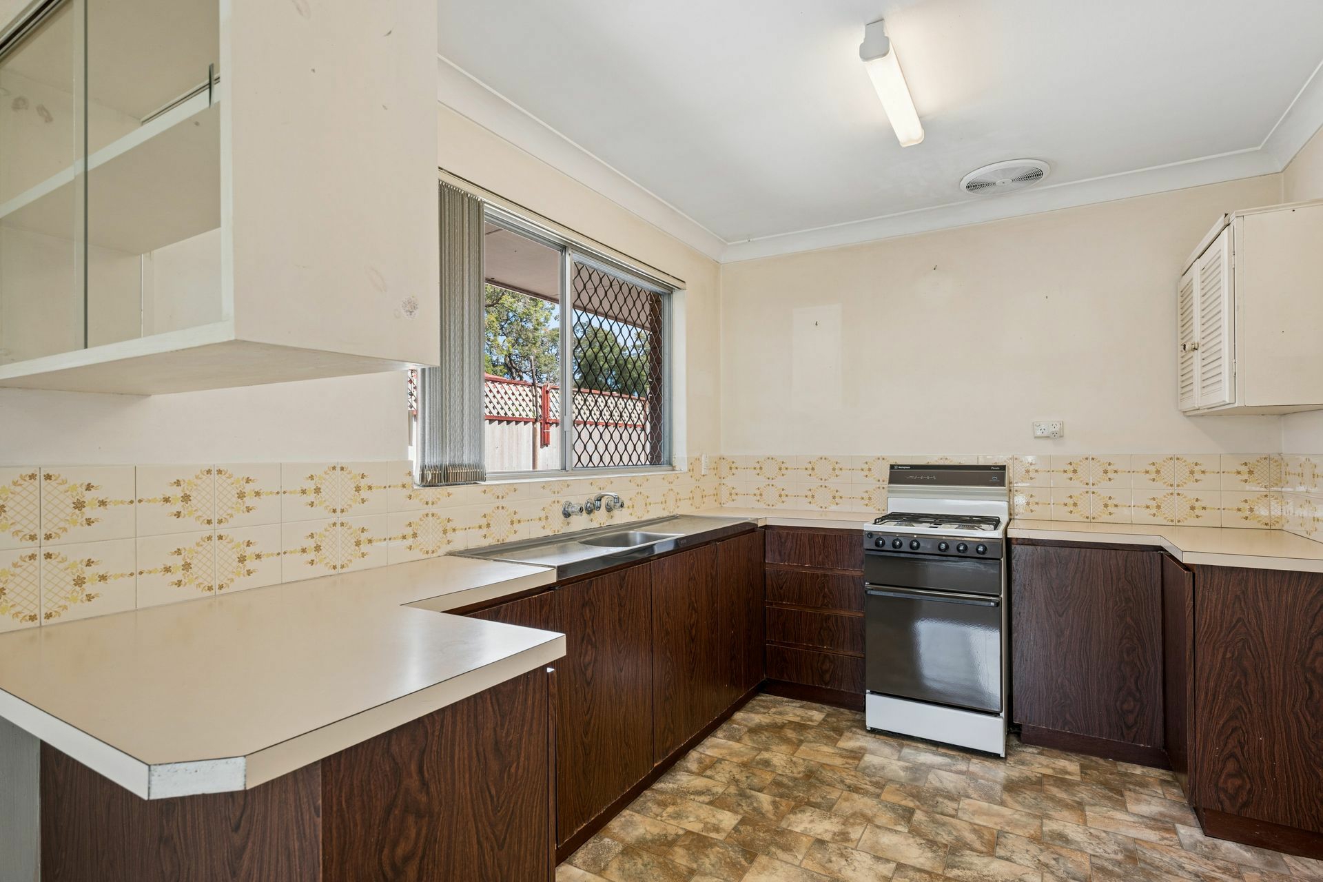 49B Gaskin Road — photo 10 of 23