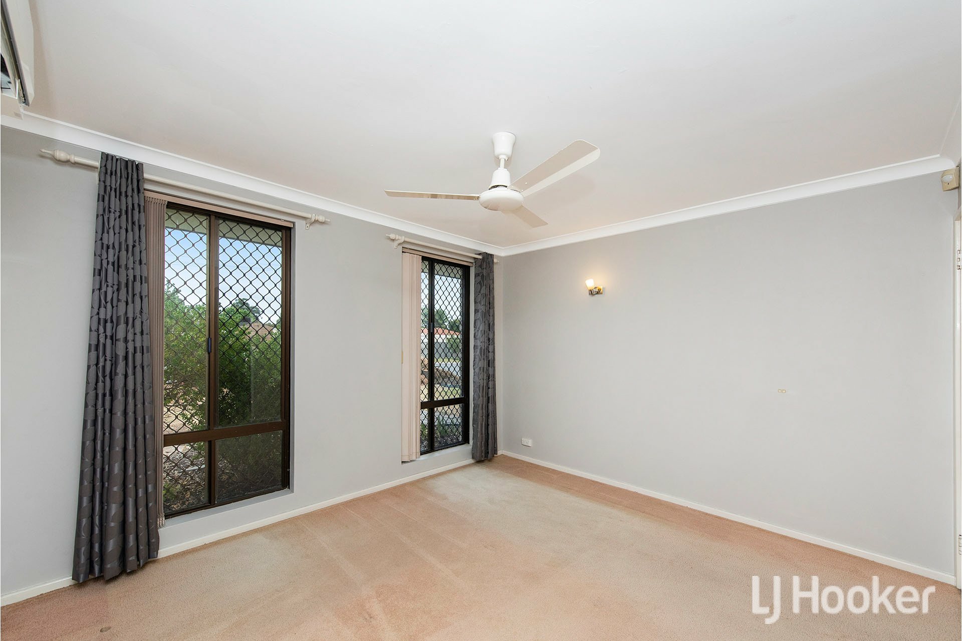 18 Camden Court — photo 3 of 28