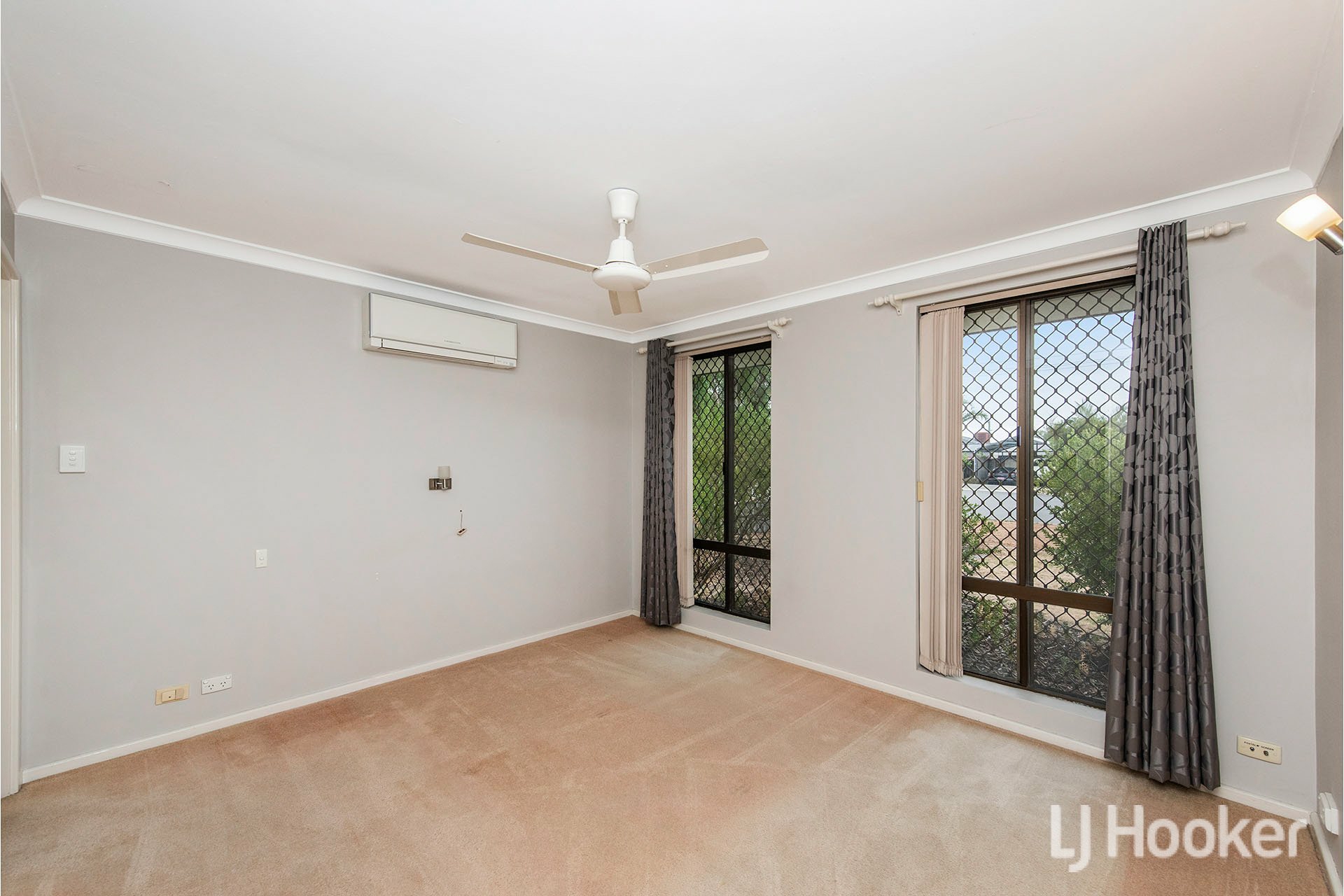 18 Camden Court — photo 4 of 28