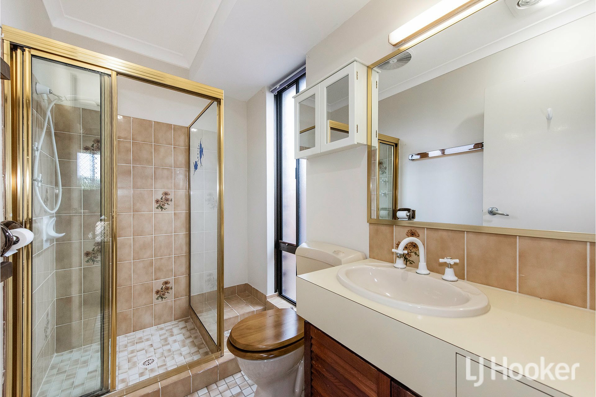 18 Camden Court — photo 7 of 28