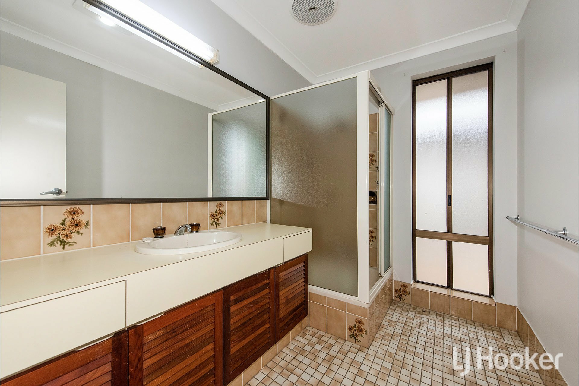 18 Camden Court — photo 16 of 28