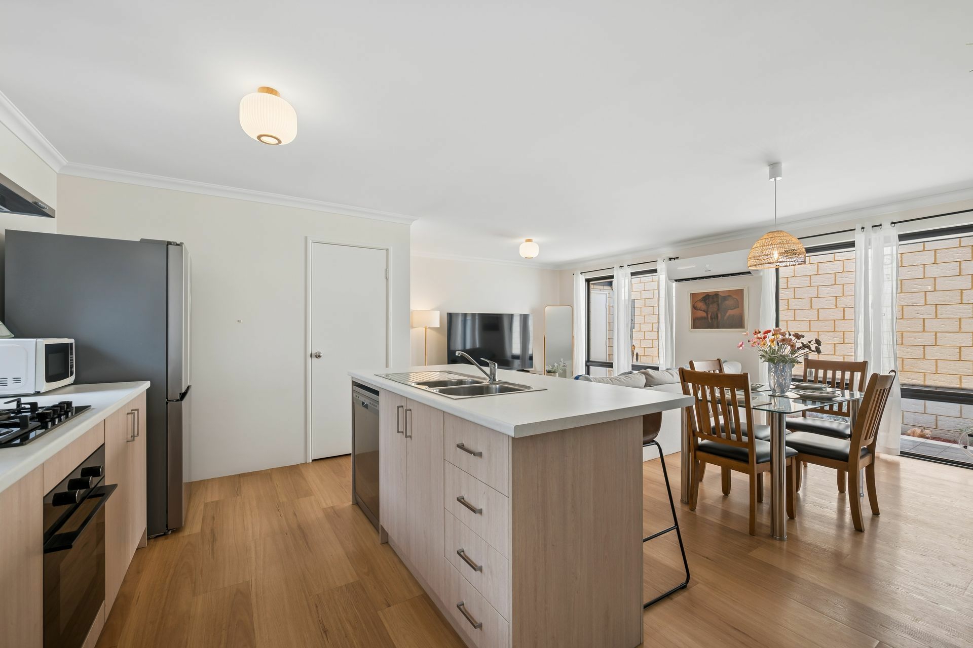 57 Phillip Street — photo 11 of 22