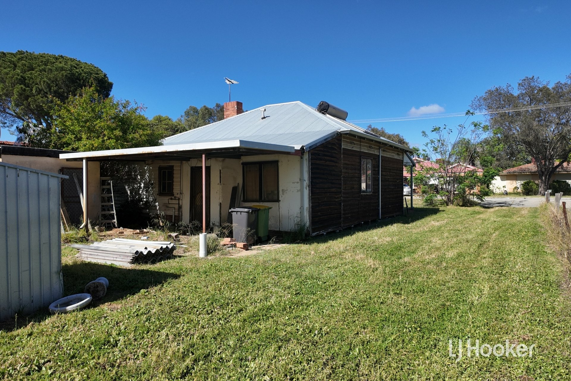 98 Astley Street — photo 6 of 11