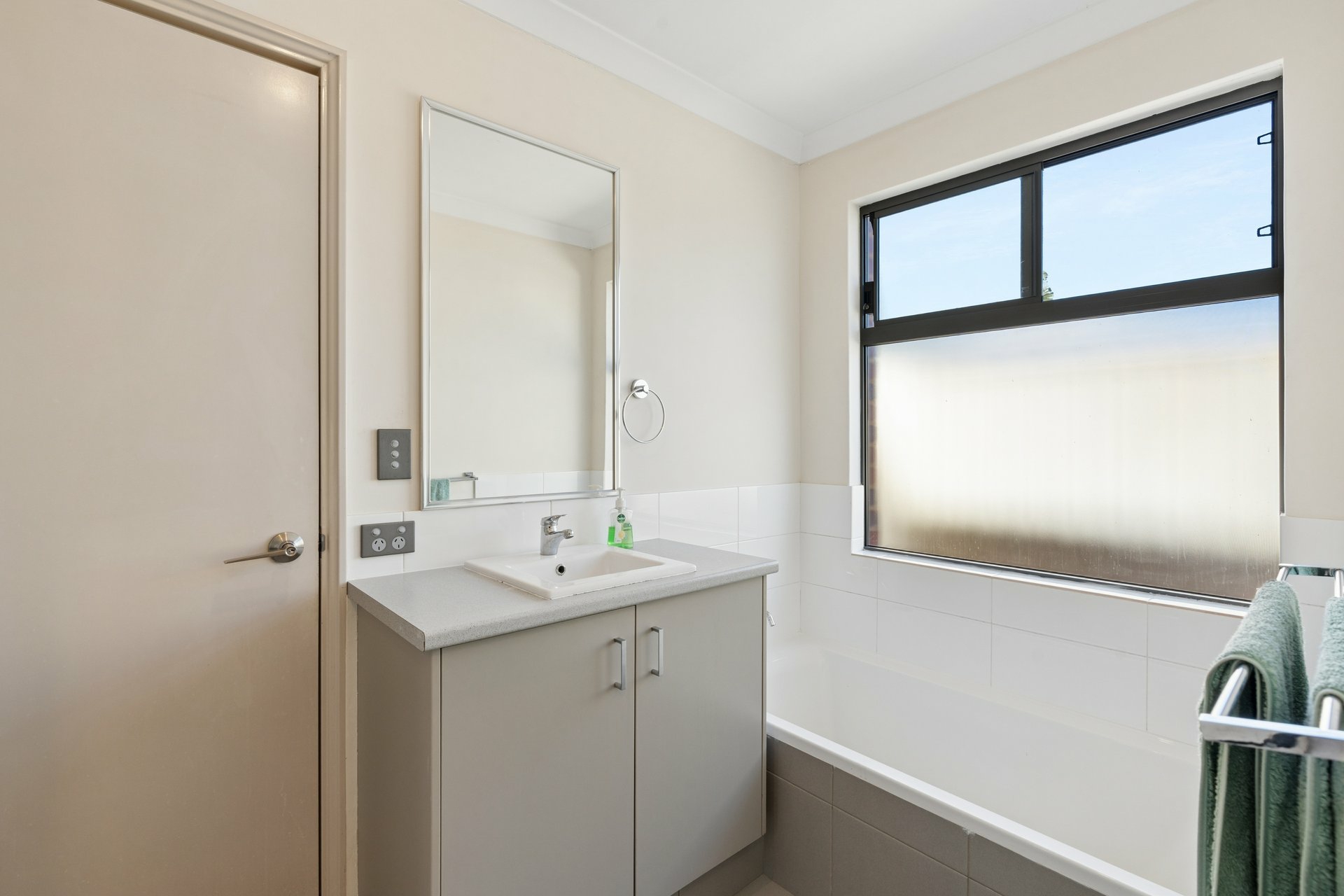 2/13 Manning Road — photo 10 of 14