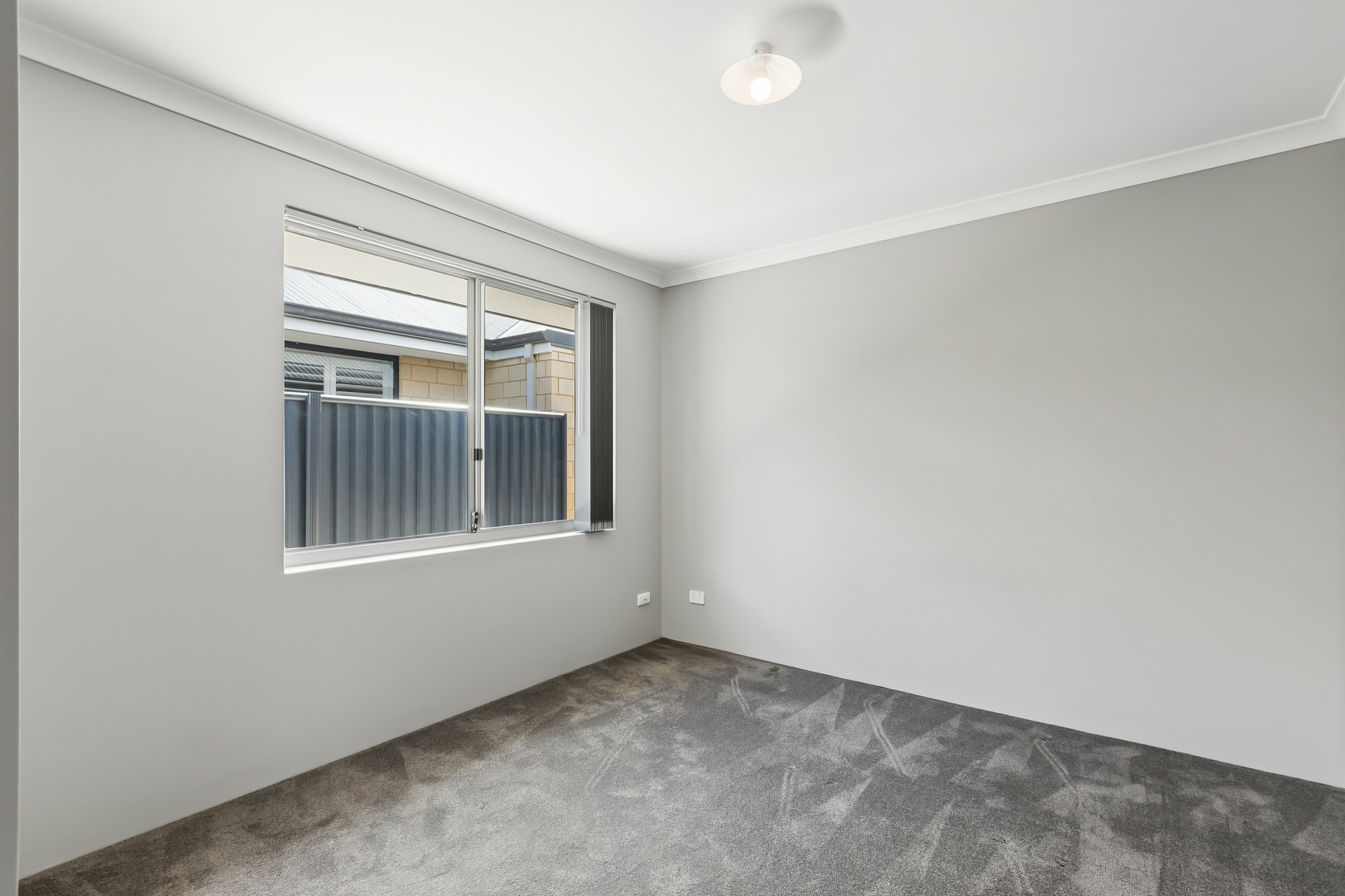 24 Terrigal Street — photo 5 of 17