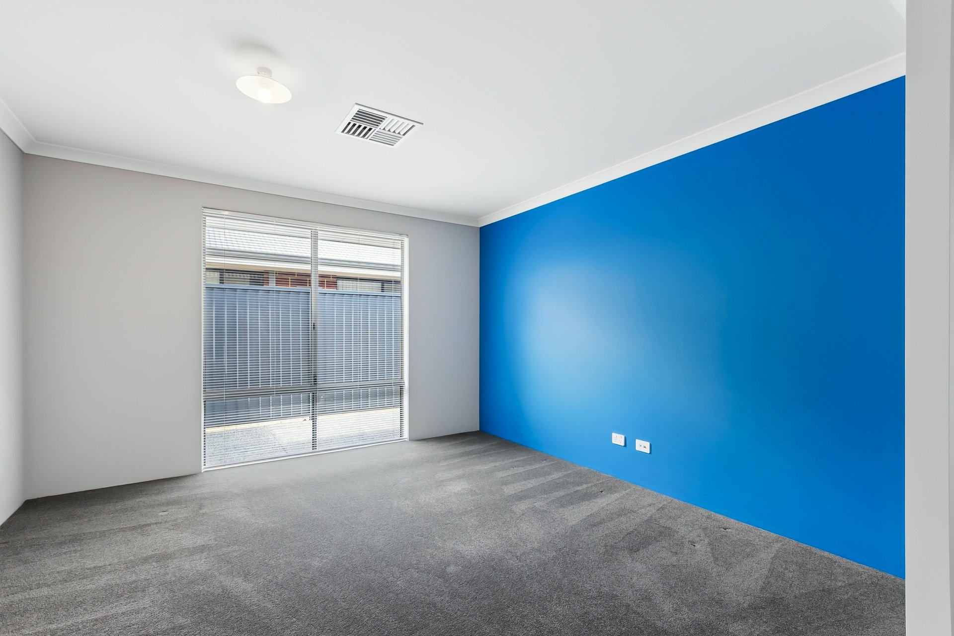 24 Terrigal Street — photo 8 of 17