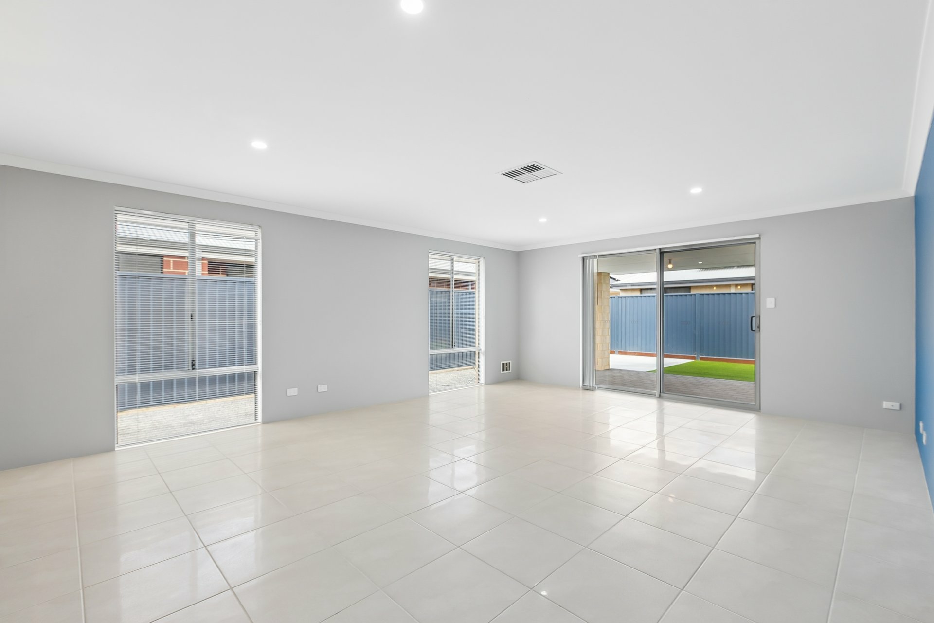 24 Terrigal Street — photo 9 of 17