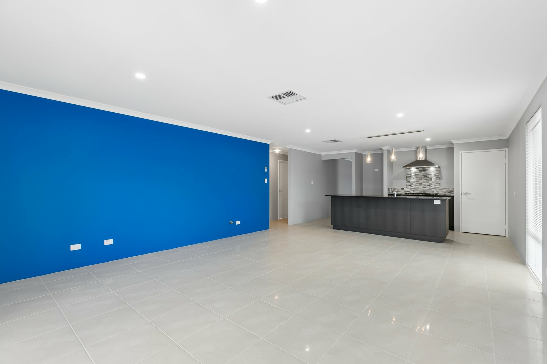 24 Terrigal Street — photo 10 of 17