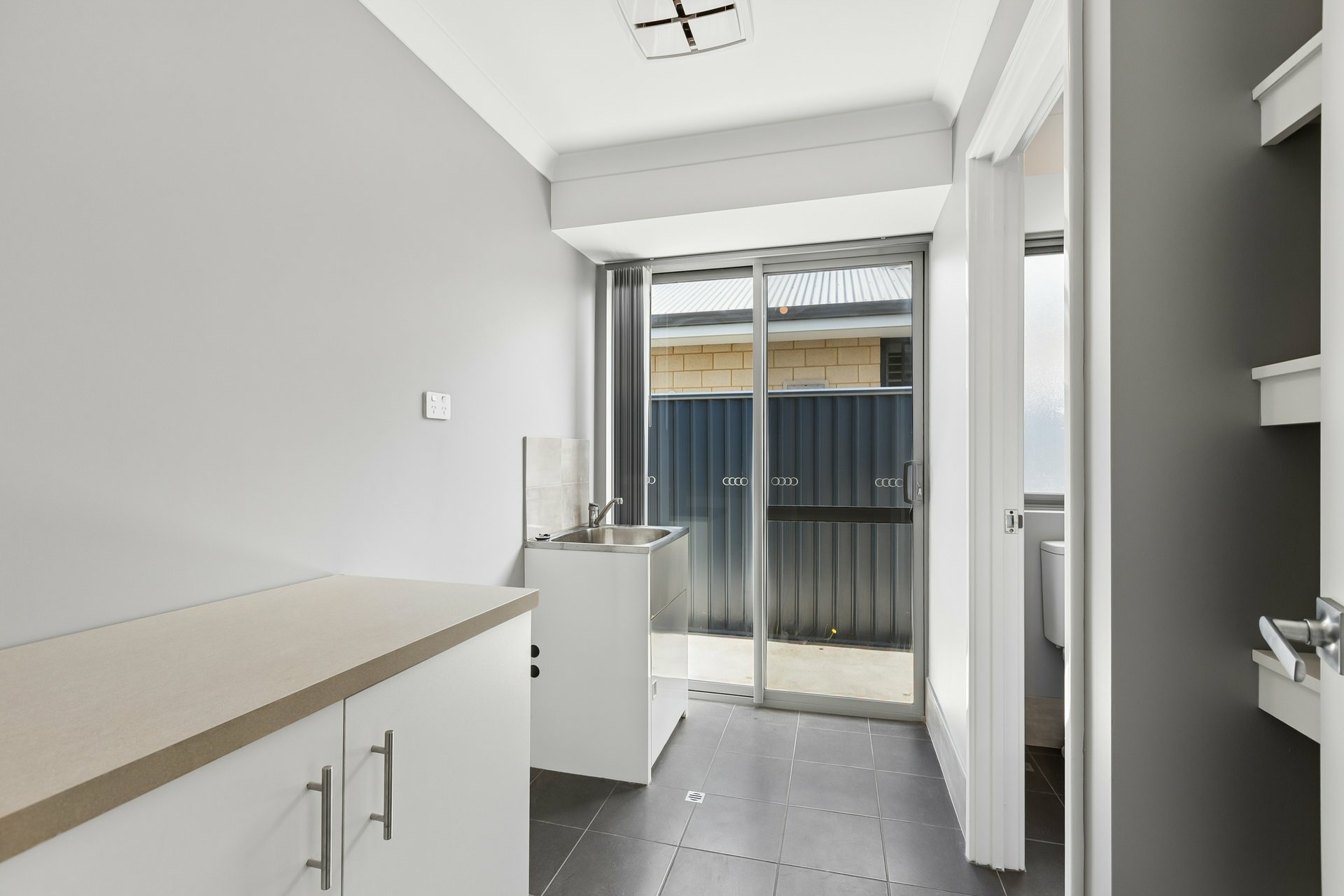 24 Terrigal Street — photo 14 of 17