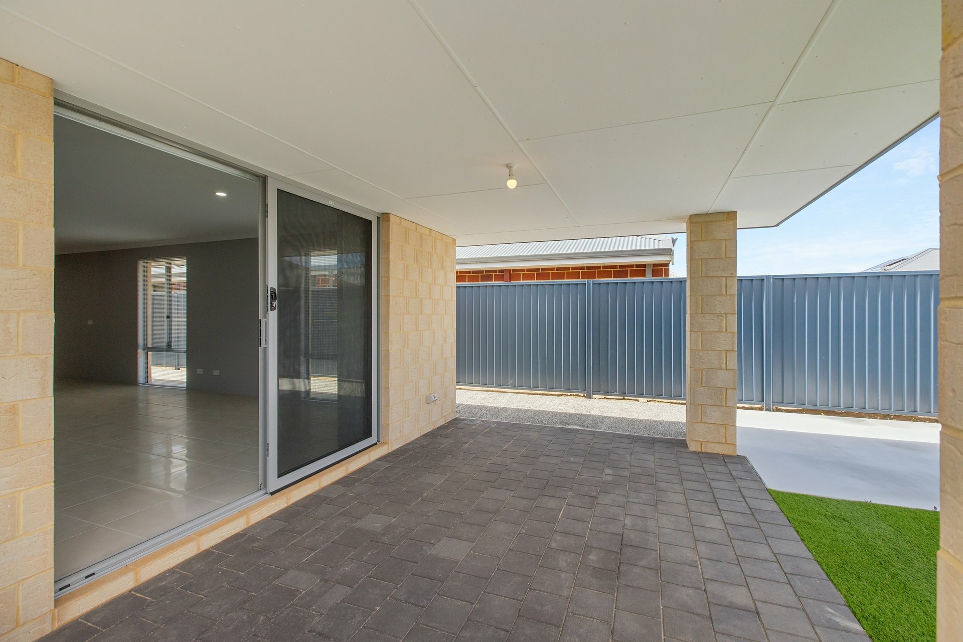 24 Terrigal Street — photo 15 of 17