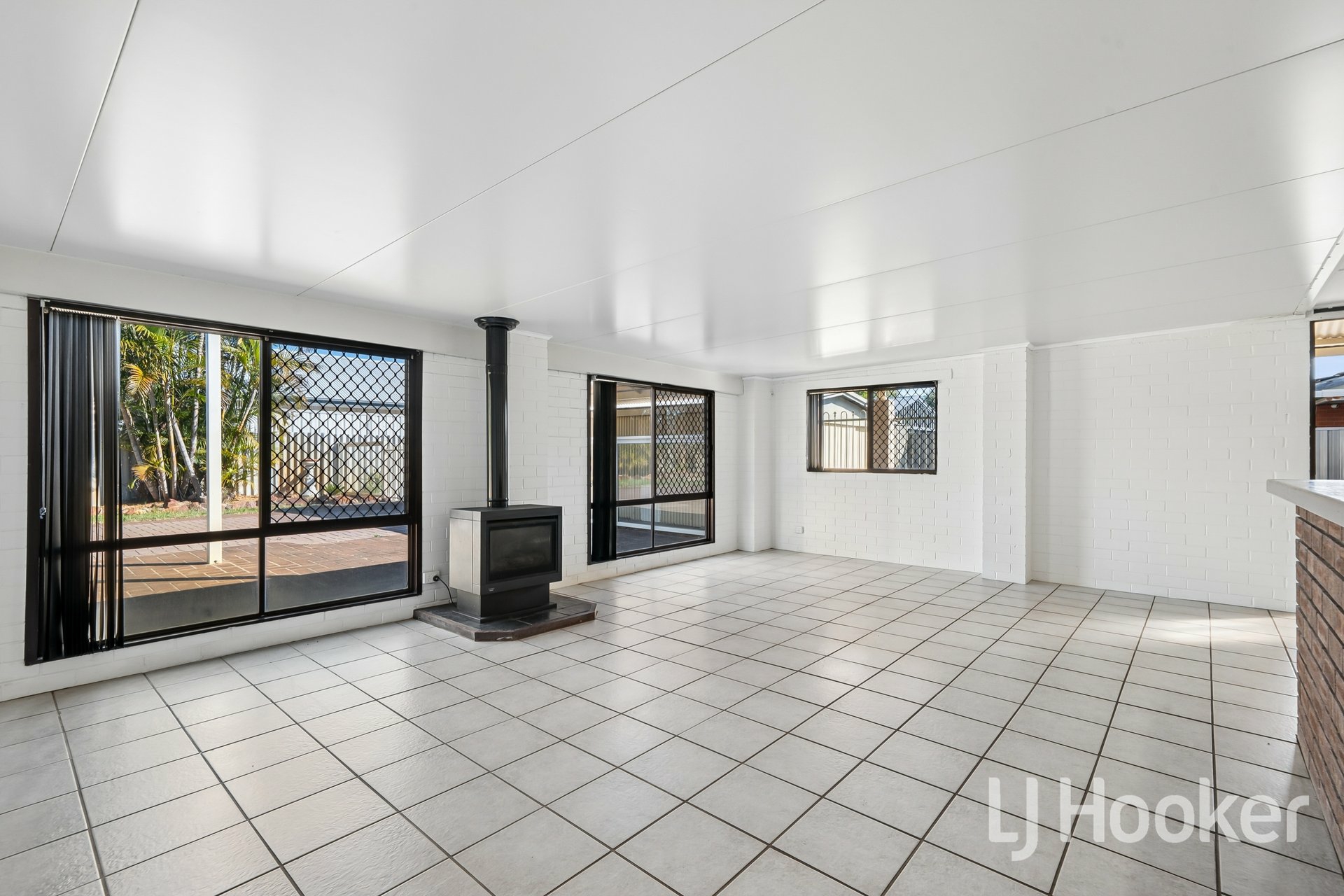 8 Norbury Way — photo 12 of 25