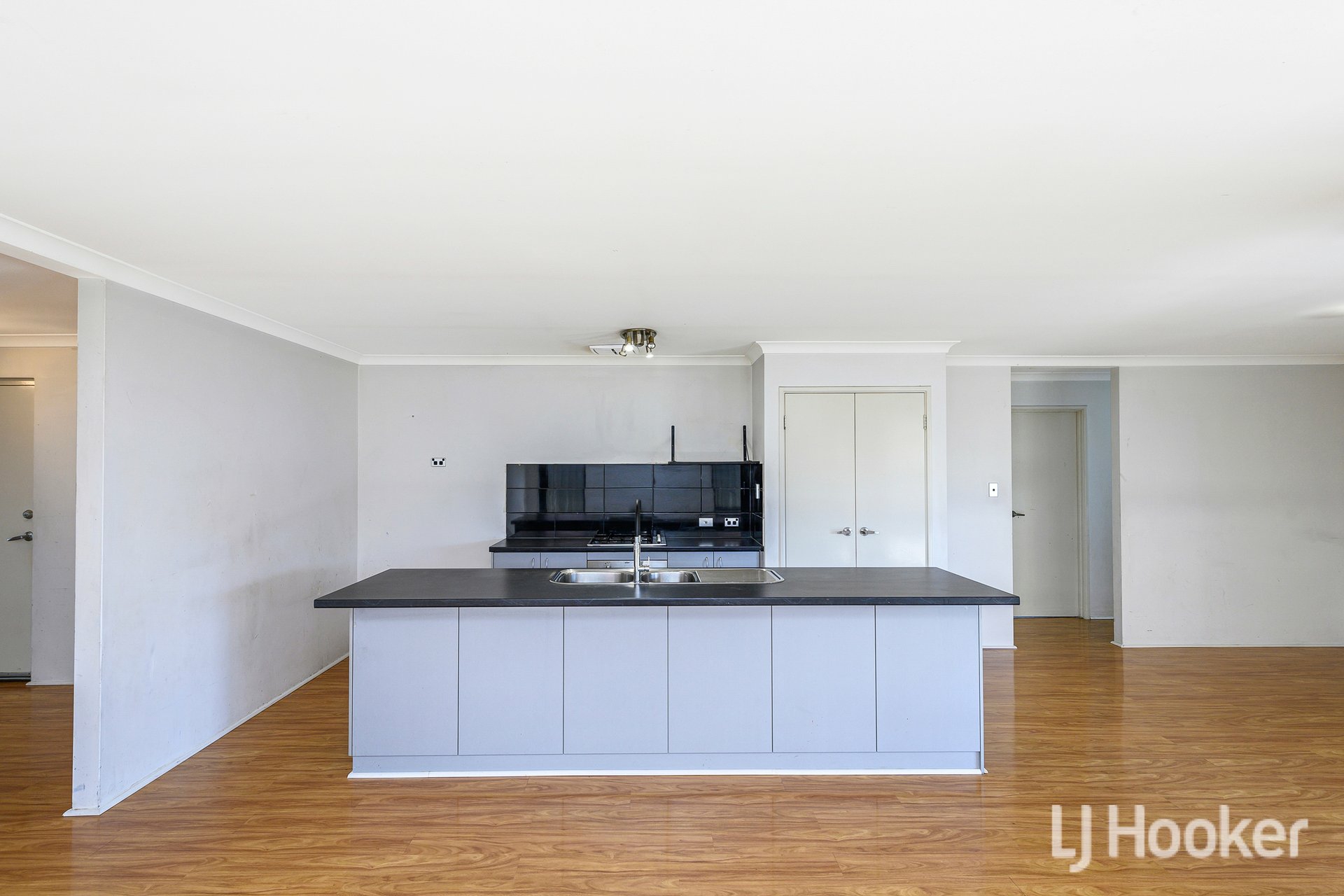 10 Beukers Way — photo 3 of 30