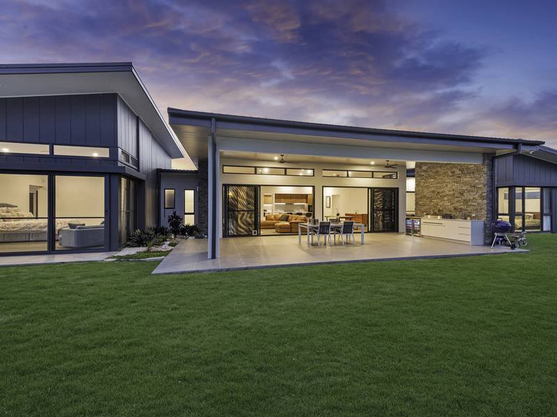 42 Montego Hills Drive, KINGSHOLME