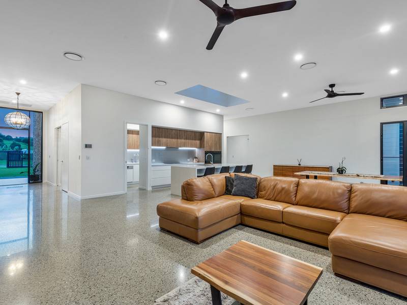 42 Montego Hills Drive, KINGSHOLME