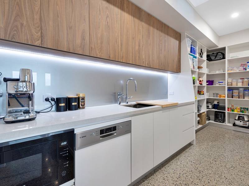 42 Montego Hills Drive, KINGSHOLME