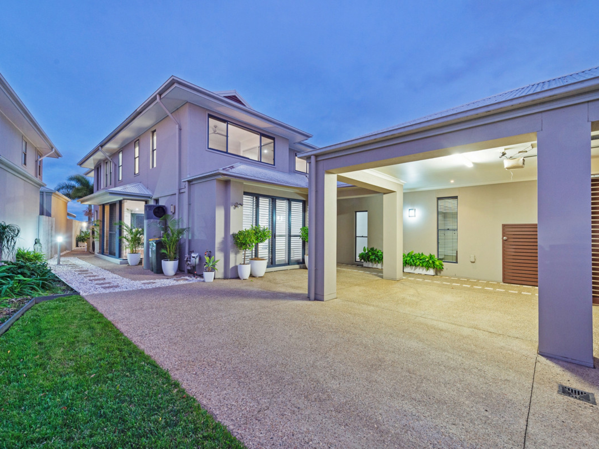 24 Brindabella Close, COOMERA WATERS