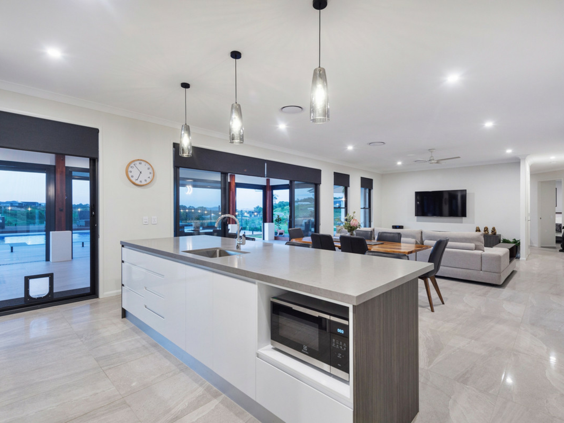 112 Montego Hills Drive, KINGSHOLME