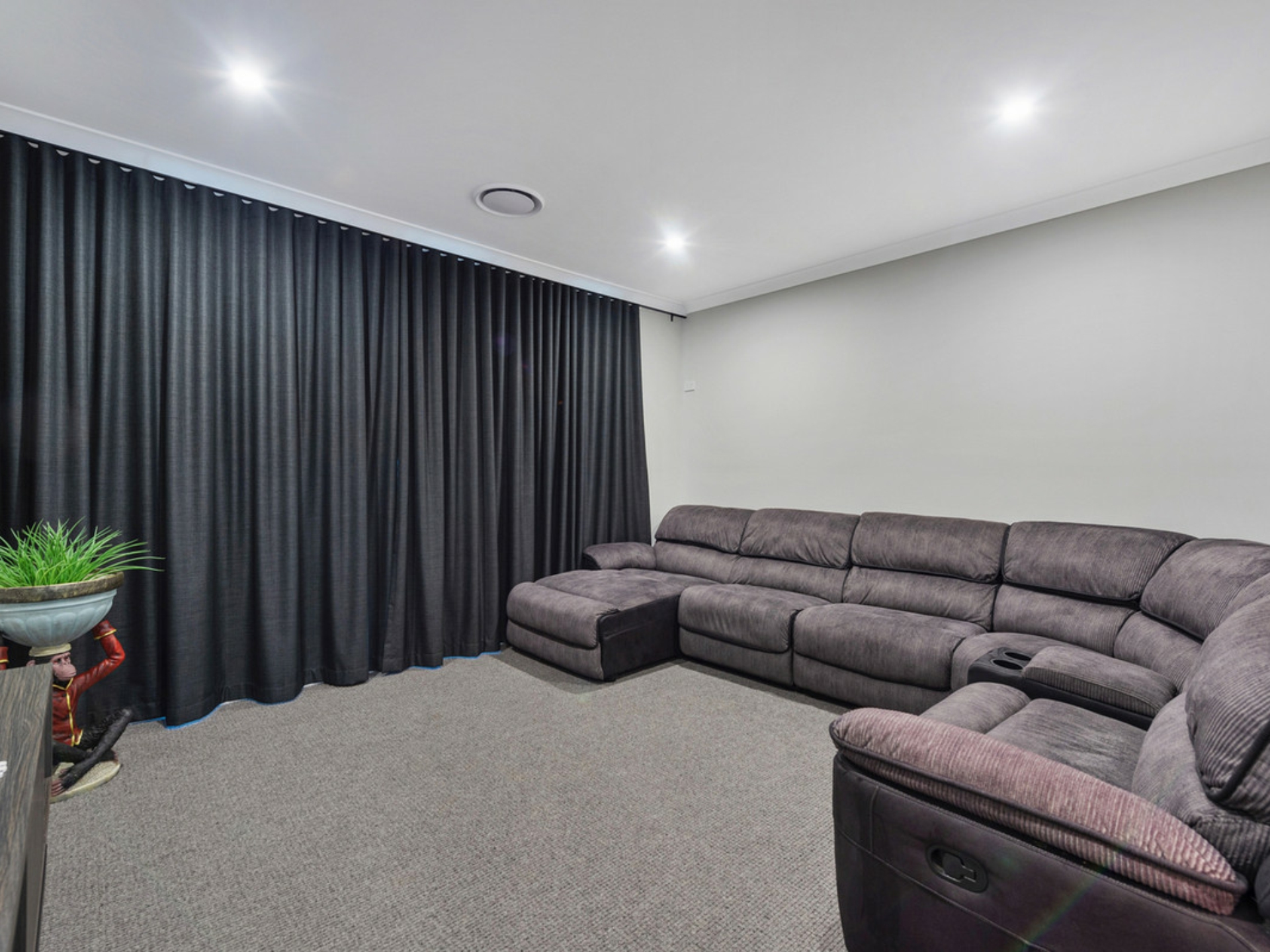 112 Montego Hills Drive, KINGSHOLME