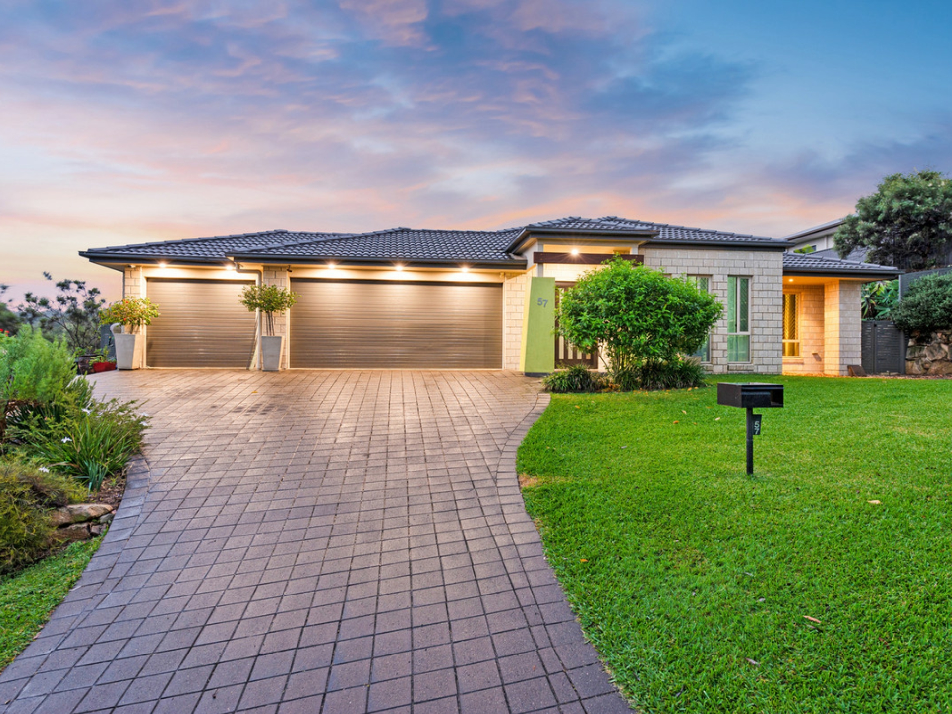 57 Sir Charles Holm Drive, ORMEAU HILLS