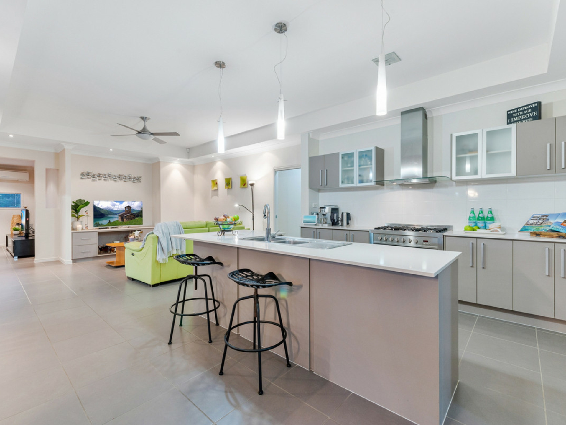 57 Sir Charles Holm Drive, ORMEAU HILLS
