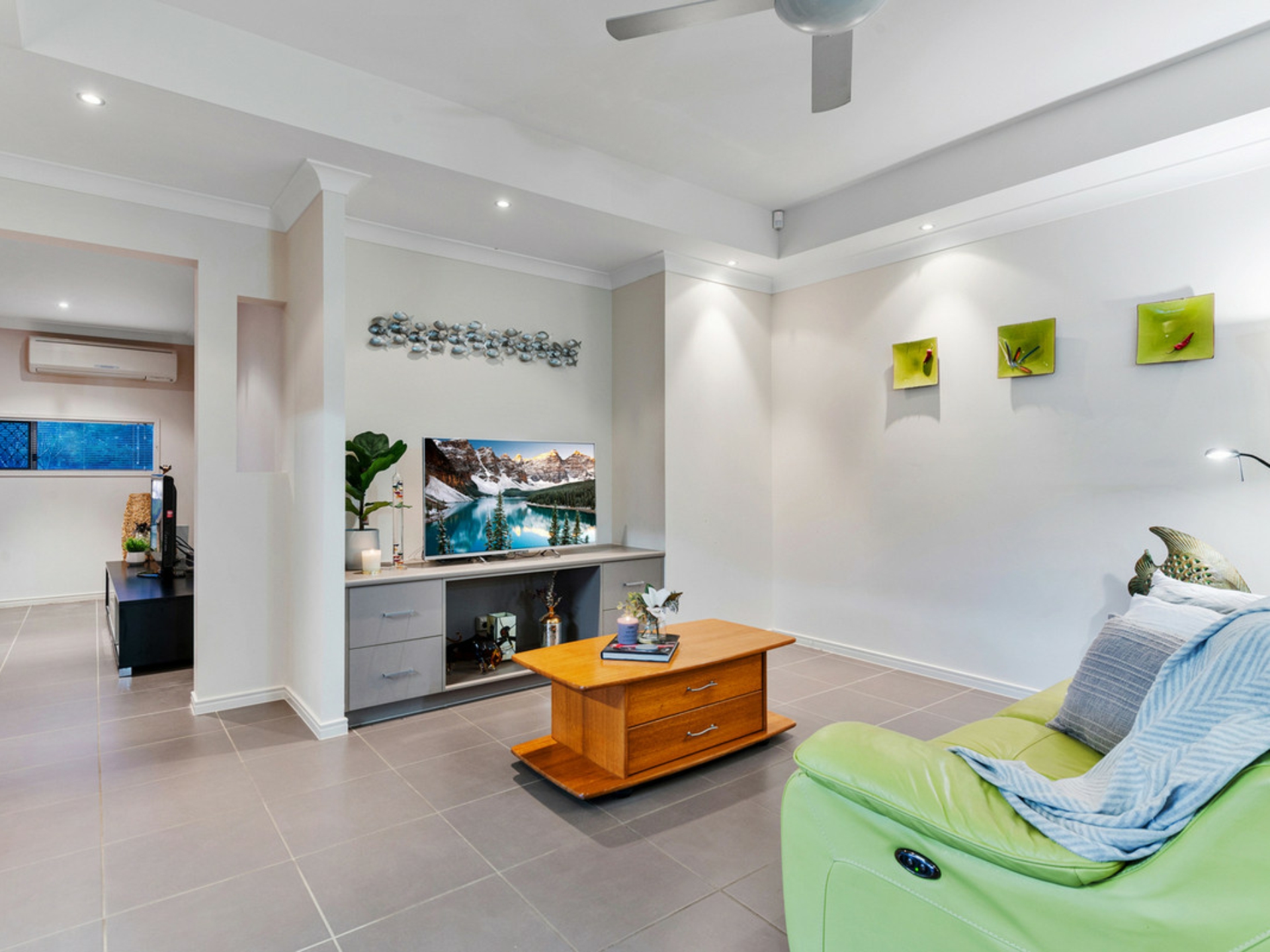 57 Sir Charles Holm Drive, ORMEAU HILLS