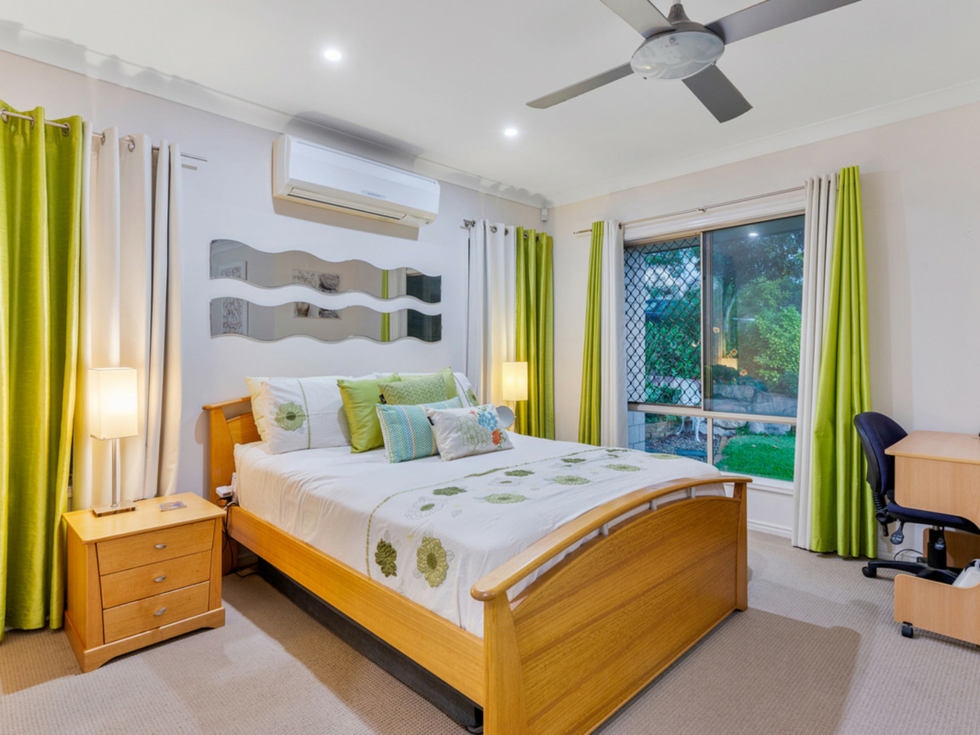 57 Sir Charles Holm Drive, ORMEAU HILLS