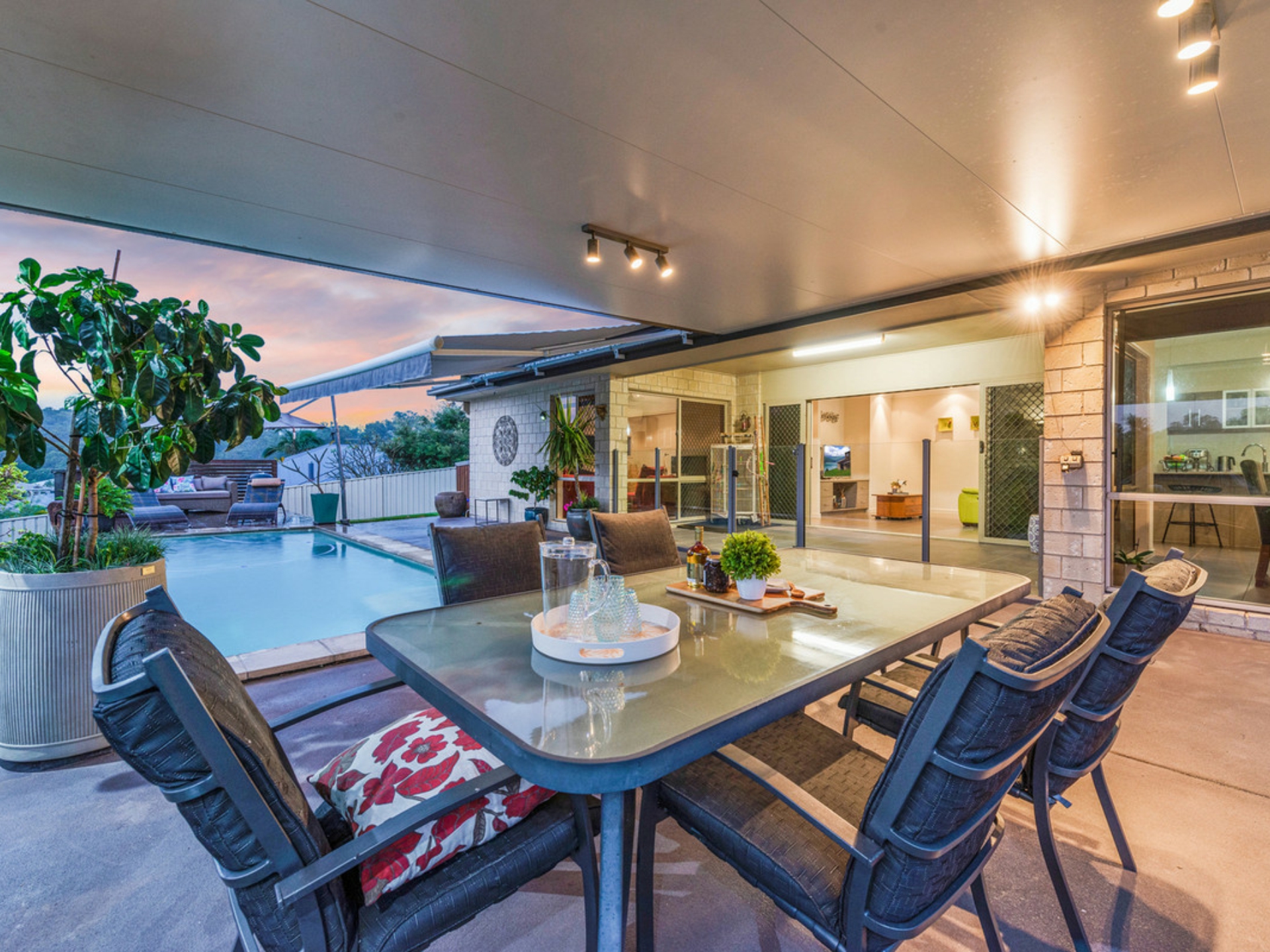 57 Sir Charles Holm Drive, ORMEAU HILLS