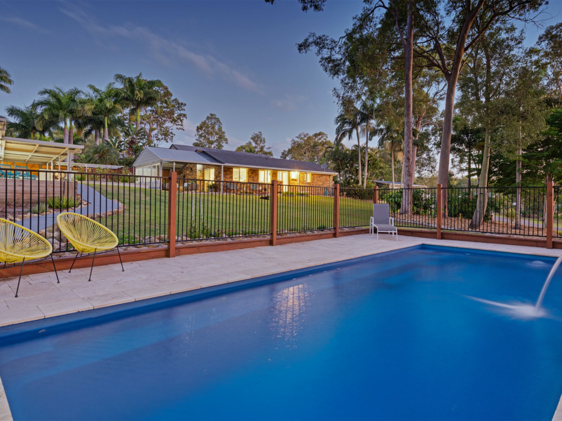 3 Phipps Place, ORMEAU