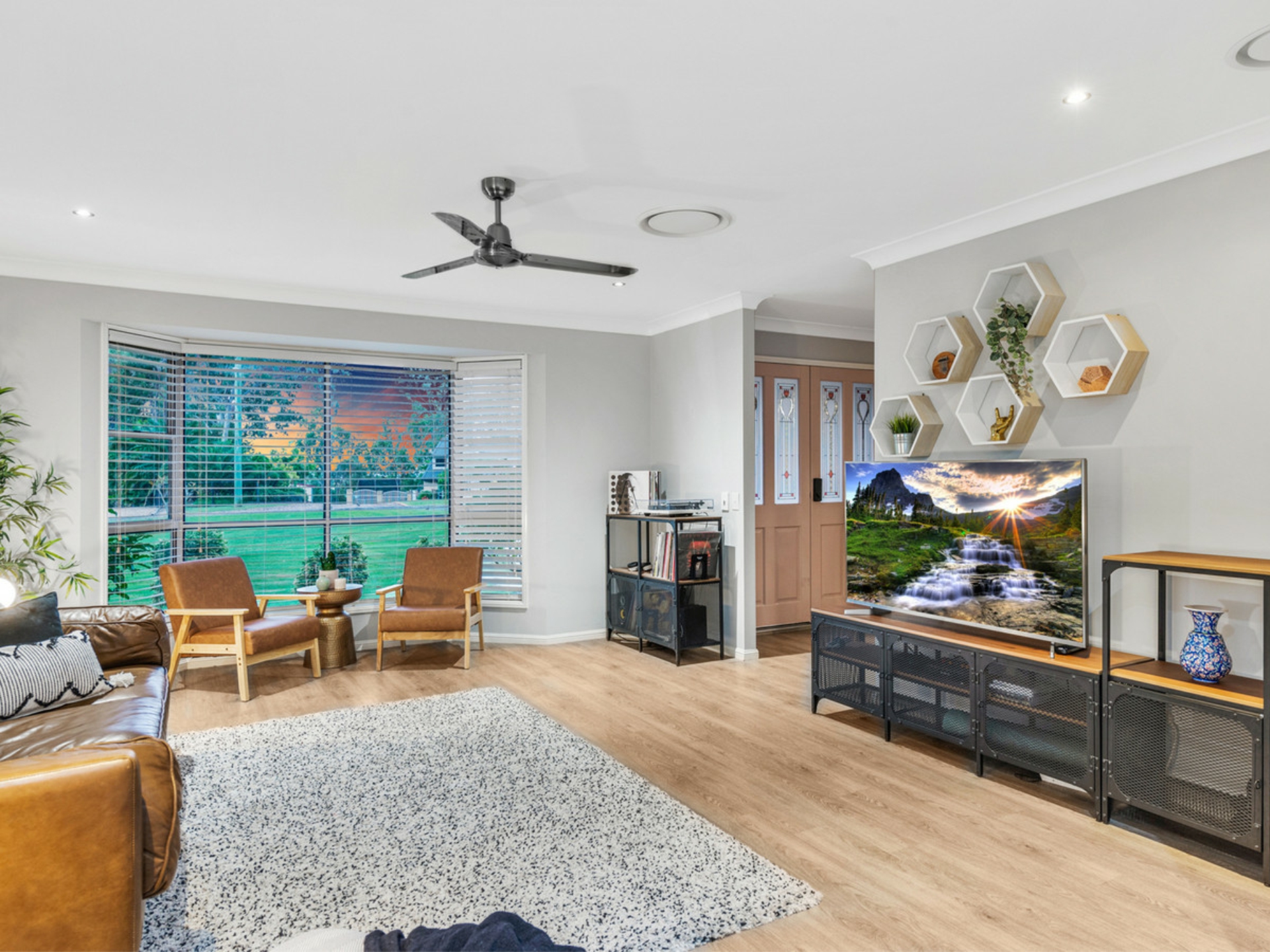 3 Phipps Place, ORMEAU