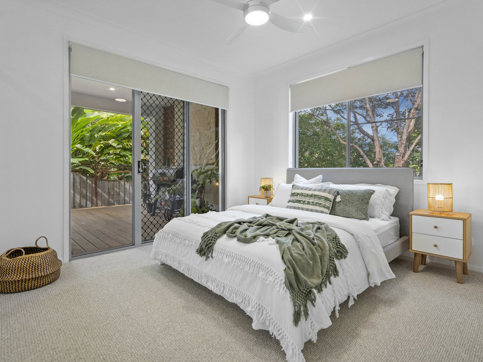 43 Village High Crescent, COOMERA WATERS