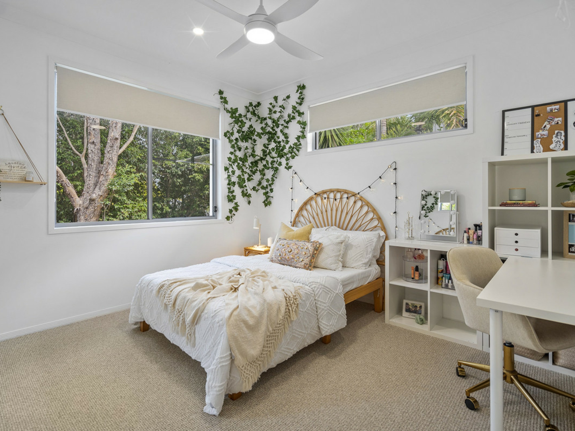 43 Village High Crescent, COOMERA WATERS