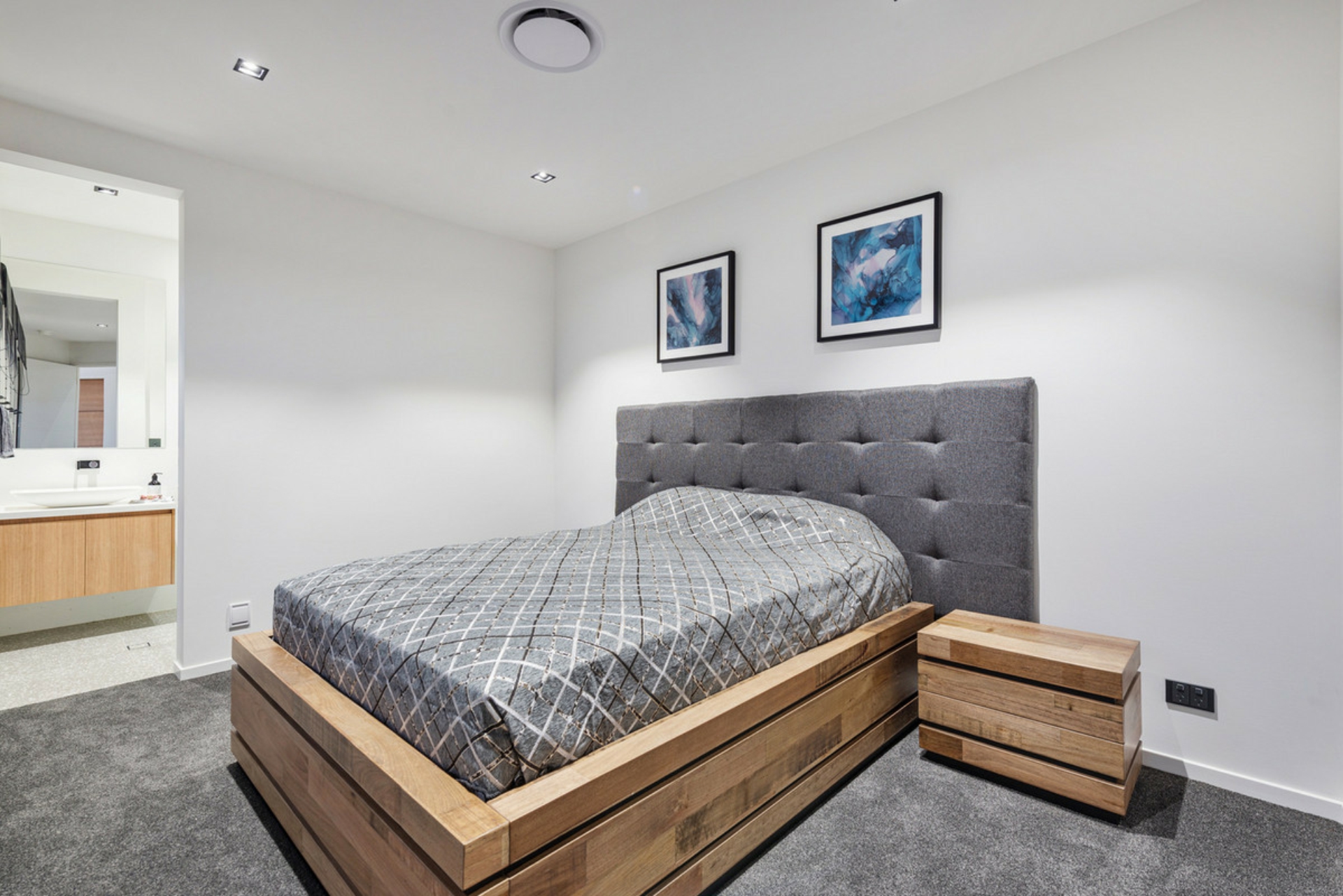 65 Montego Hills Drive, KINGSHOLME