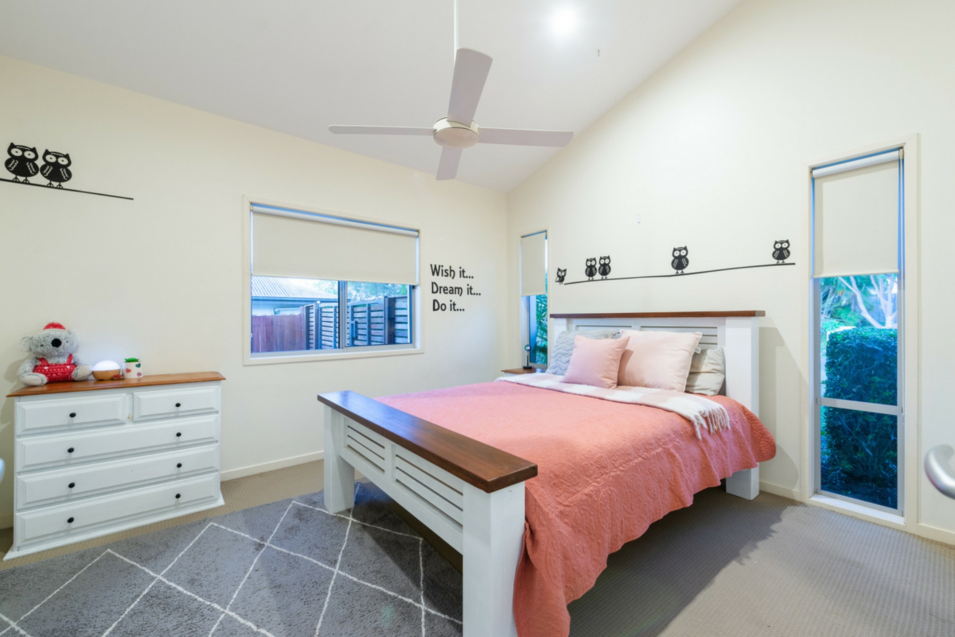 22 Emmaville Crescent, ORMEAU