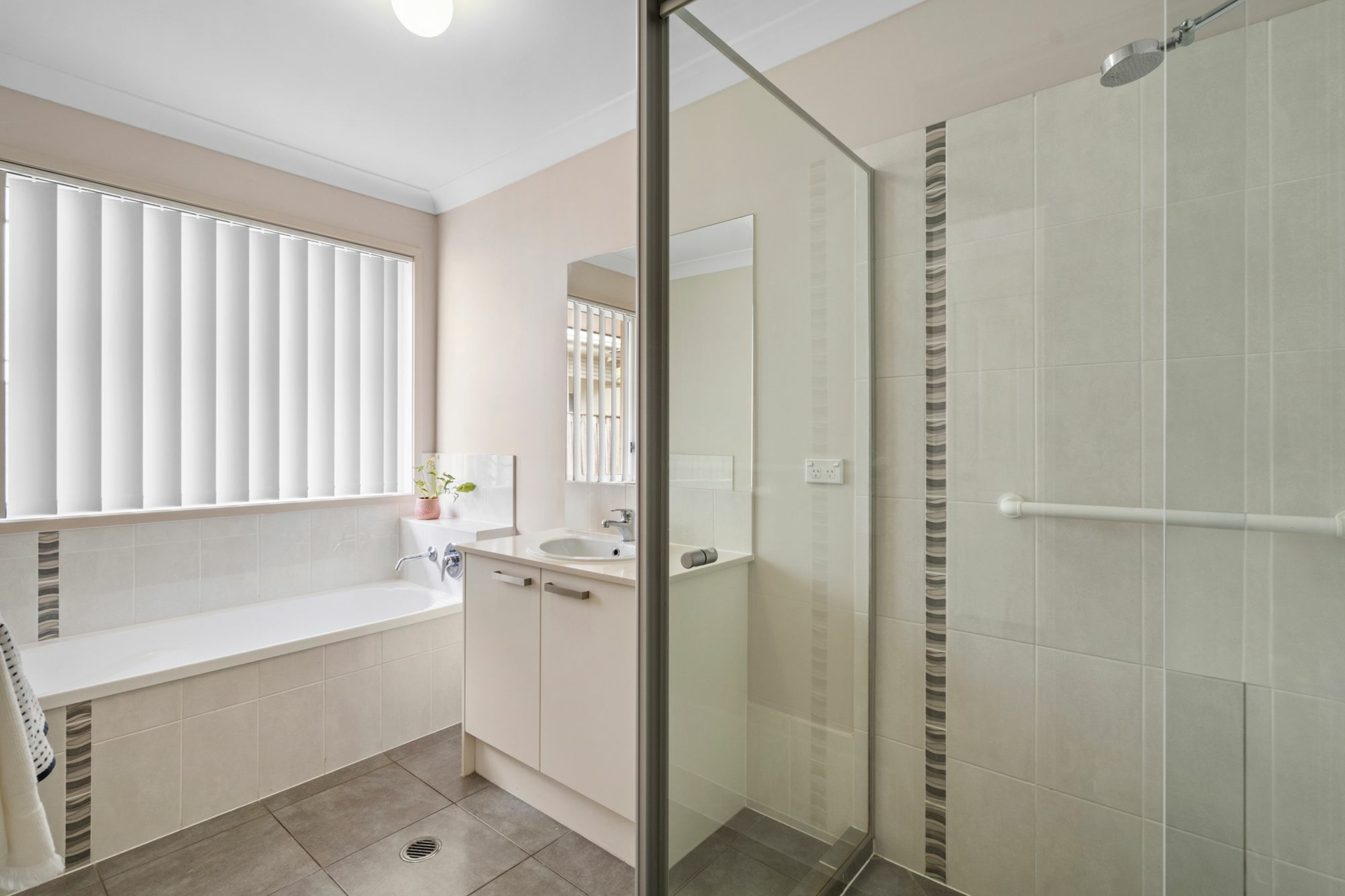 17 Terang Court Ormeau QLD House for Sale LJ Hooker