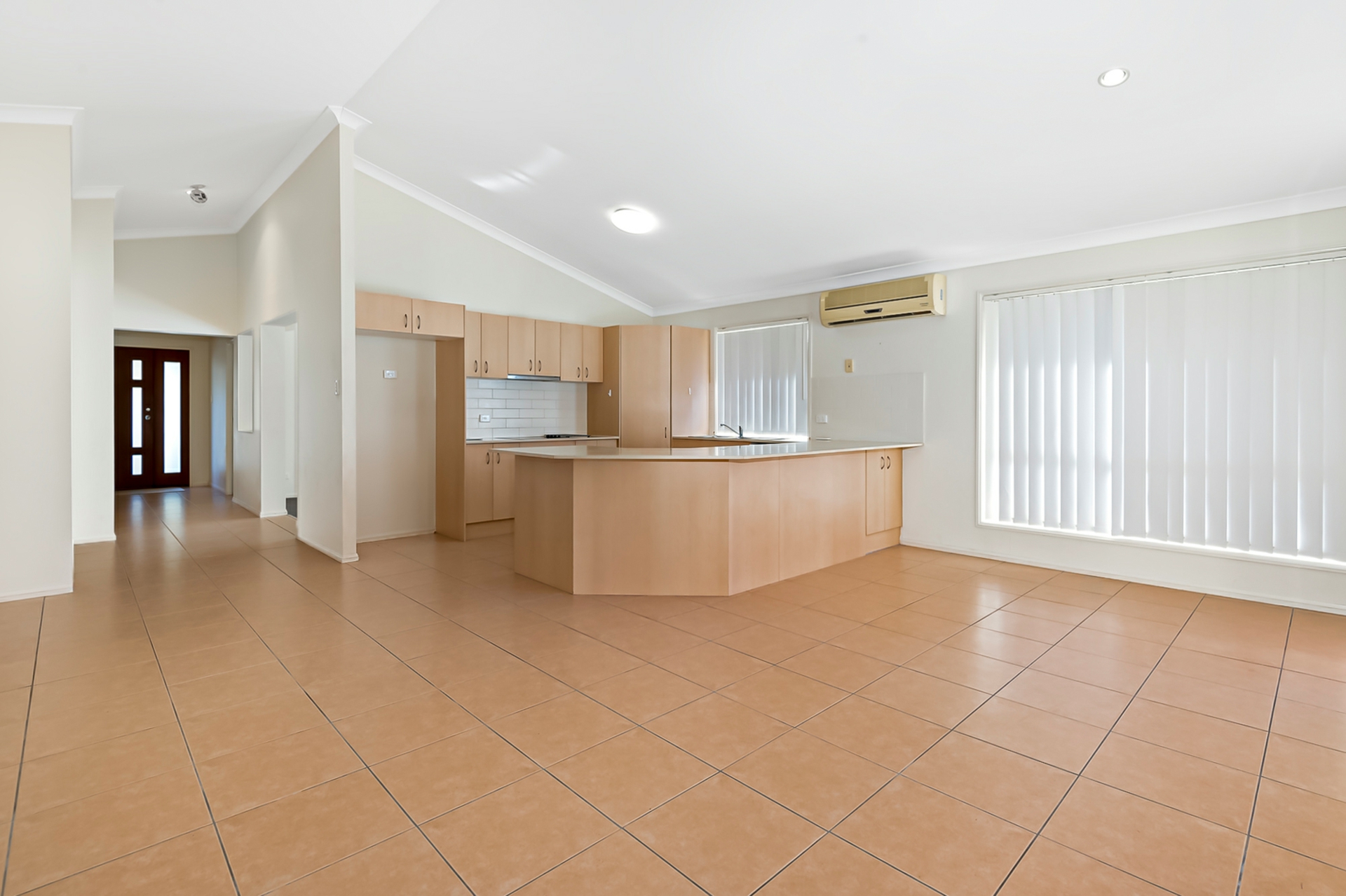 16 Santana Road, COOMERA