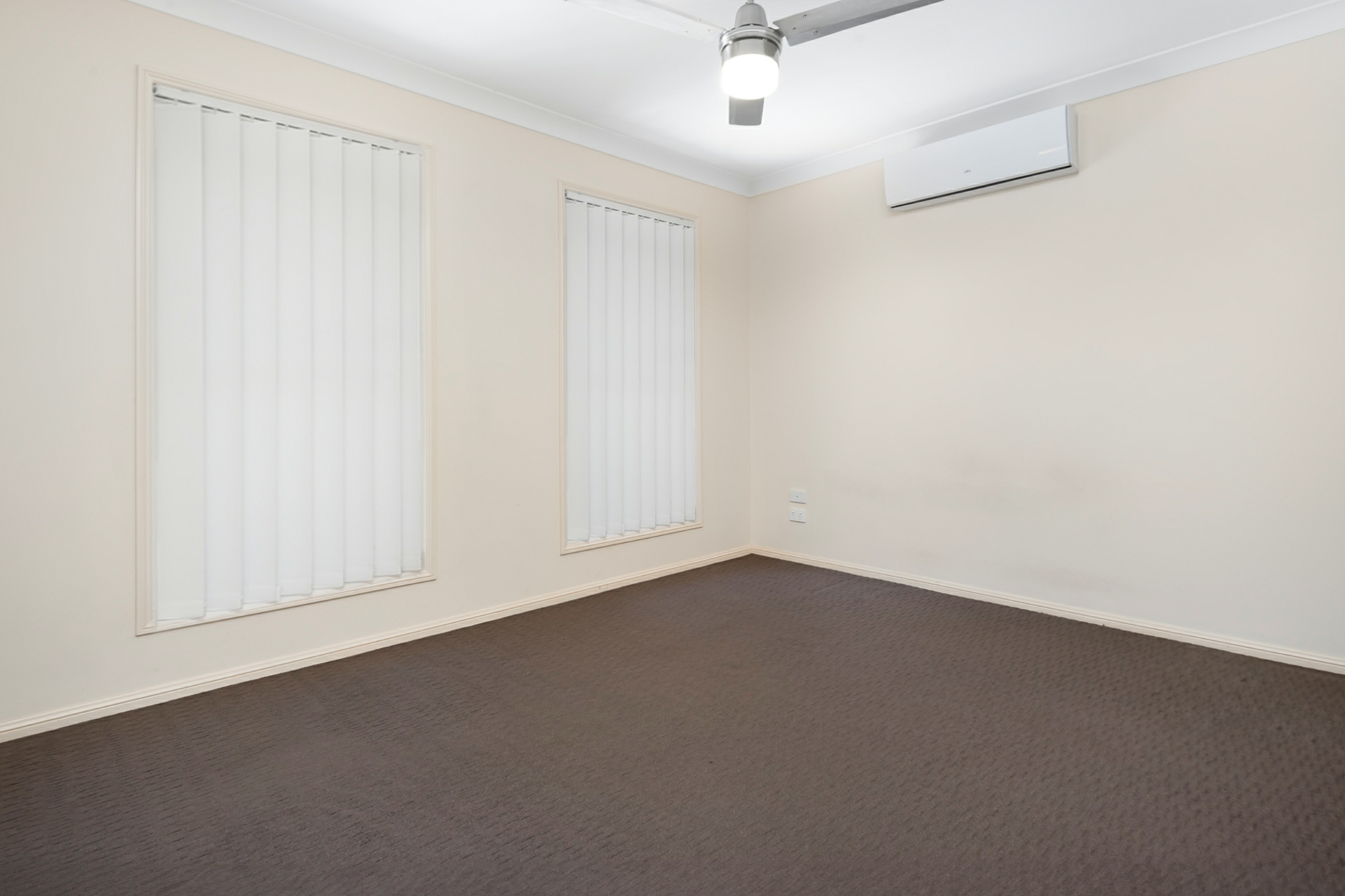 16 Santana Road, COOMERA