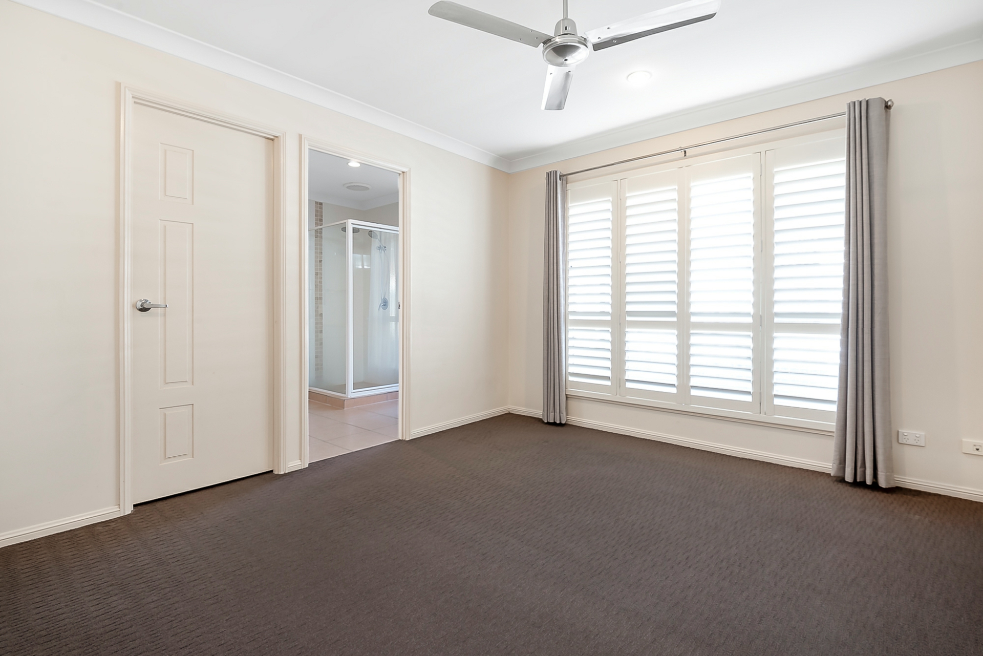 16 Santana Road, COOMERA
